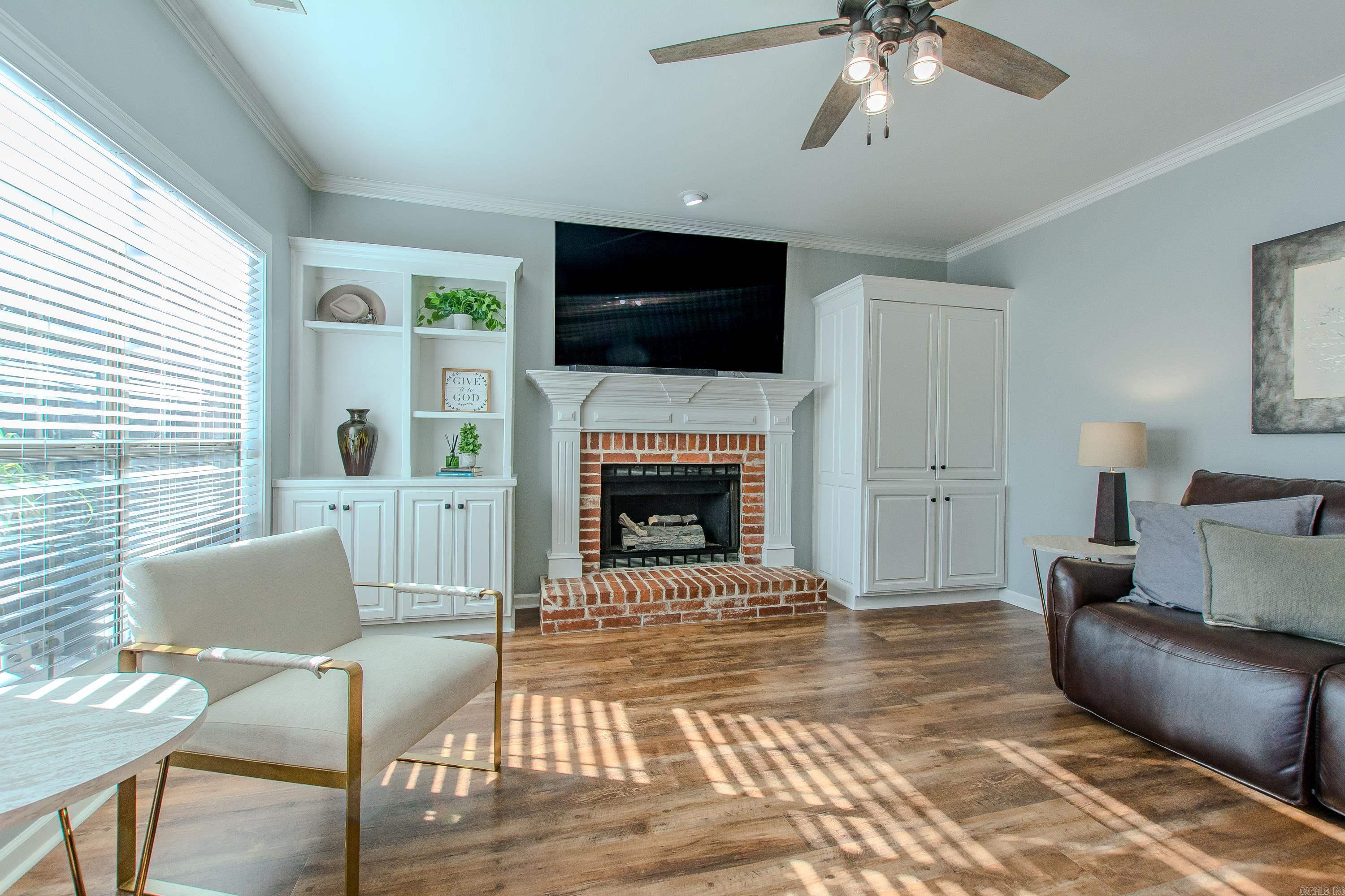2015 Sawgrass Dr