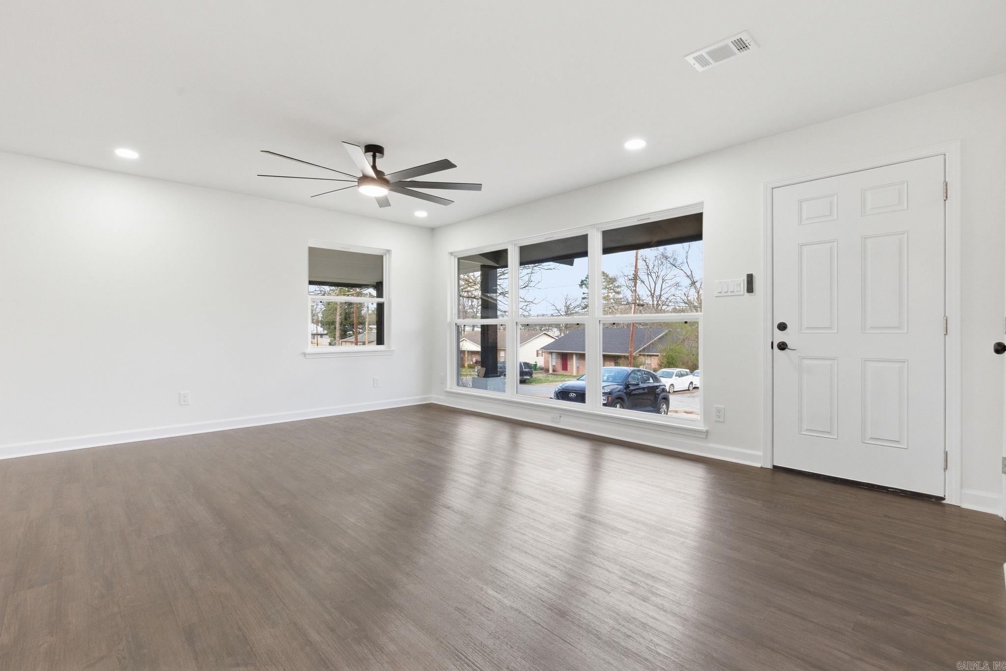 302 Oak Lane