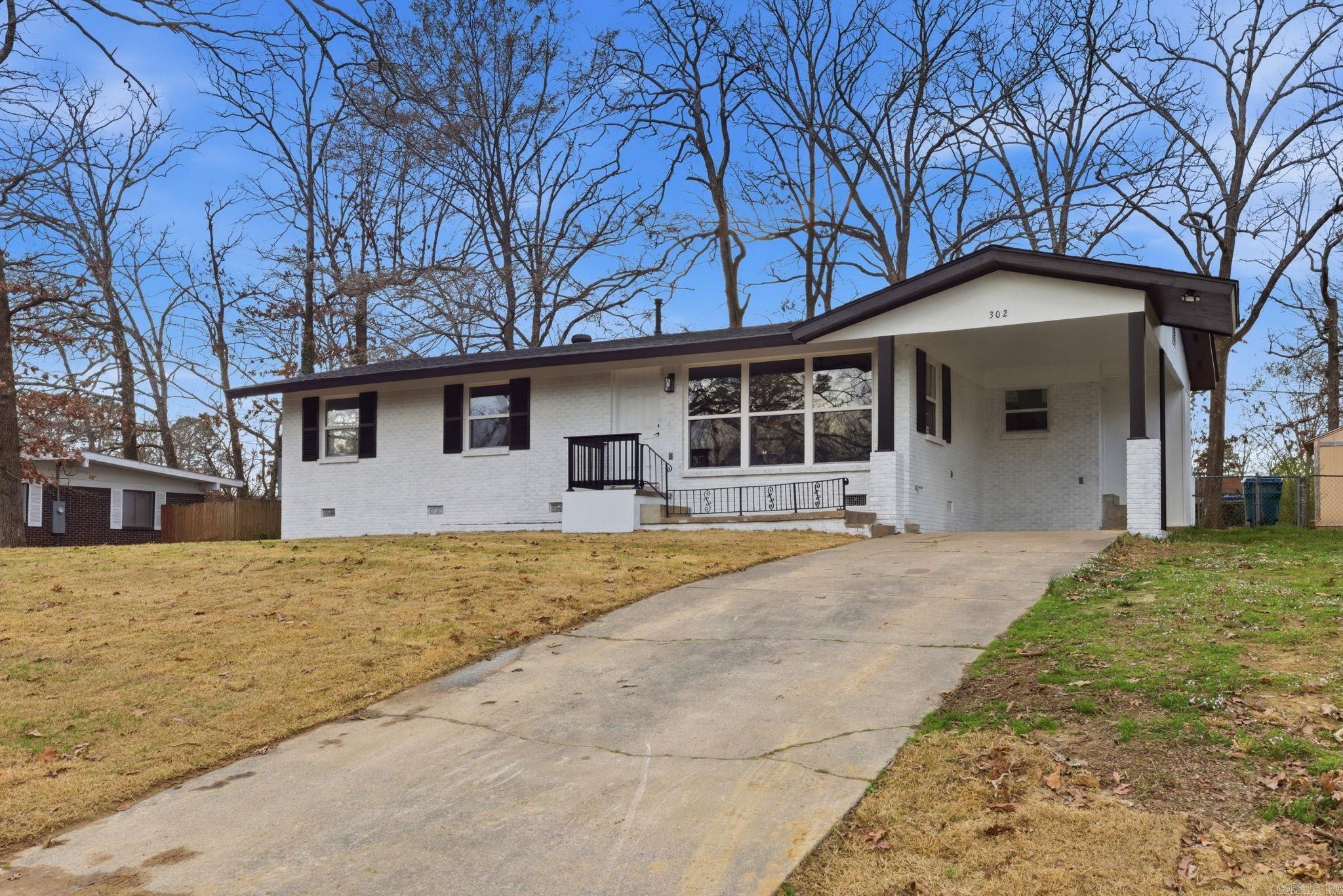 302 Oak Lane