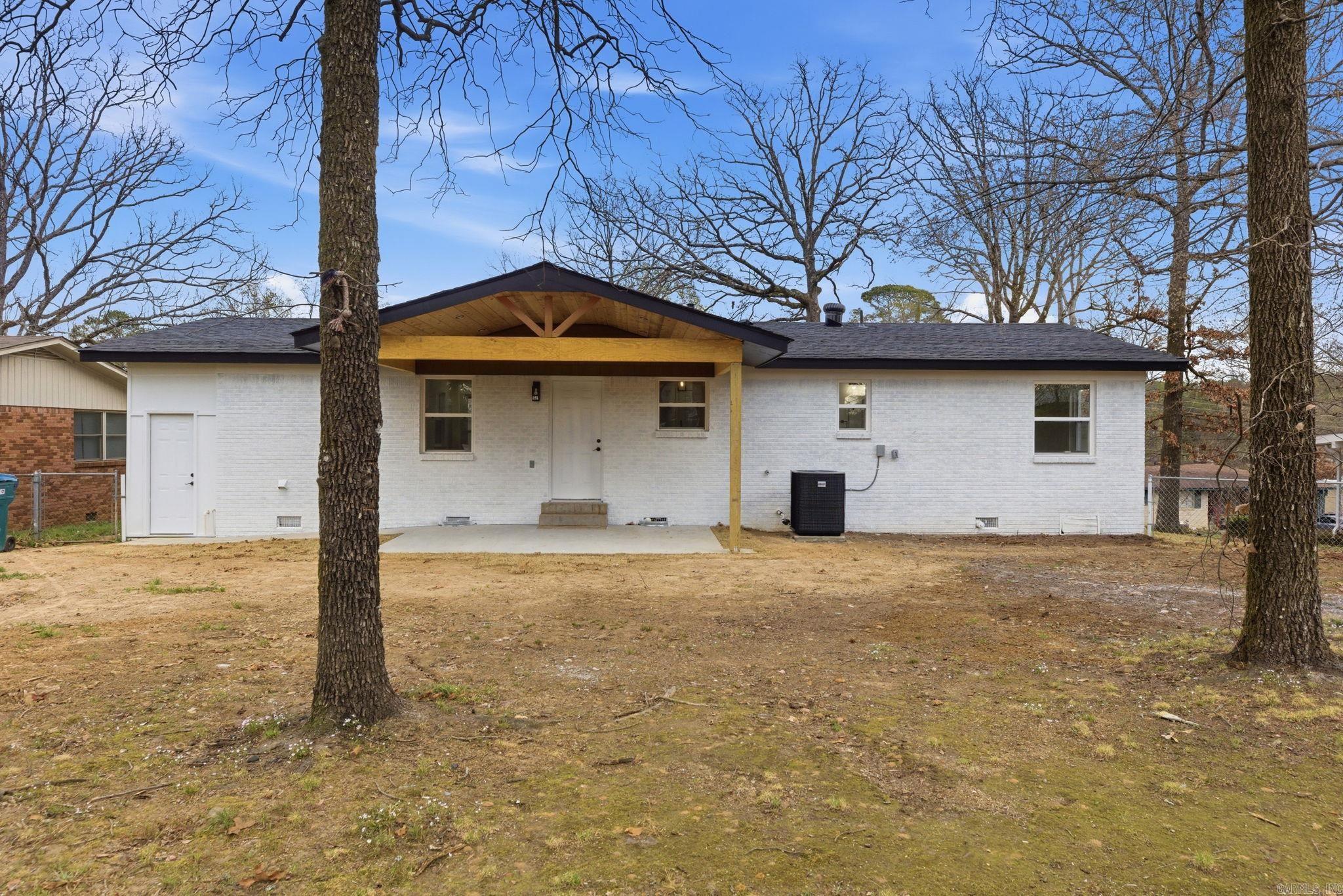 302 Oak Lane