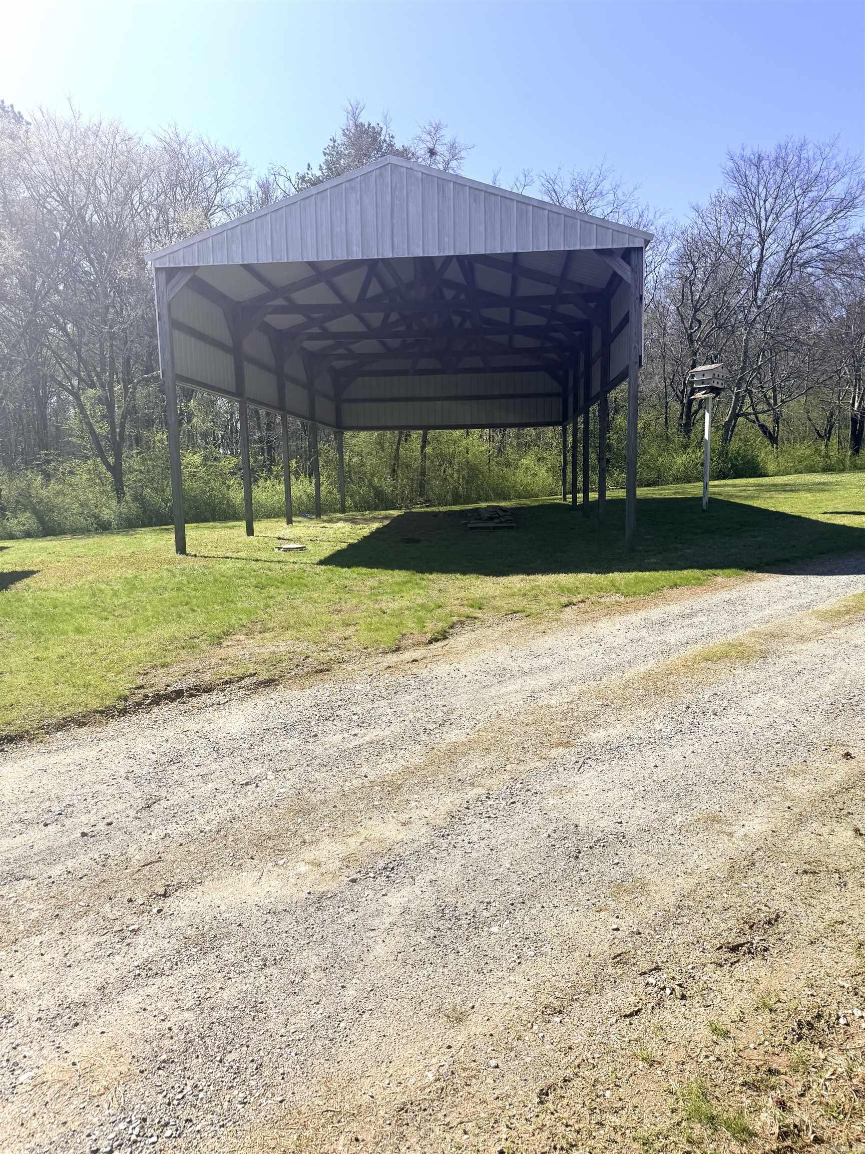 2373 N Highway 7