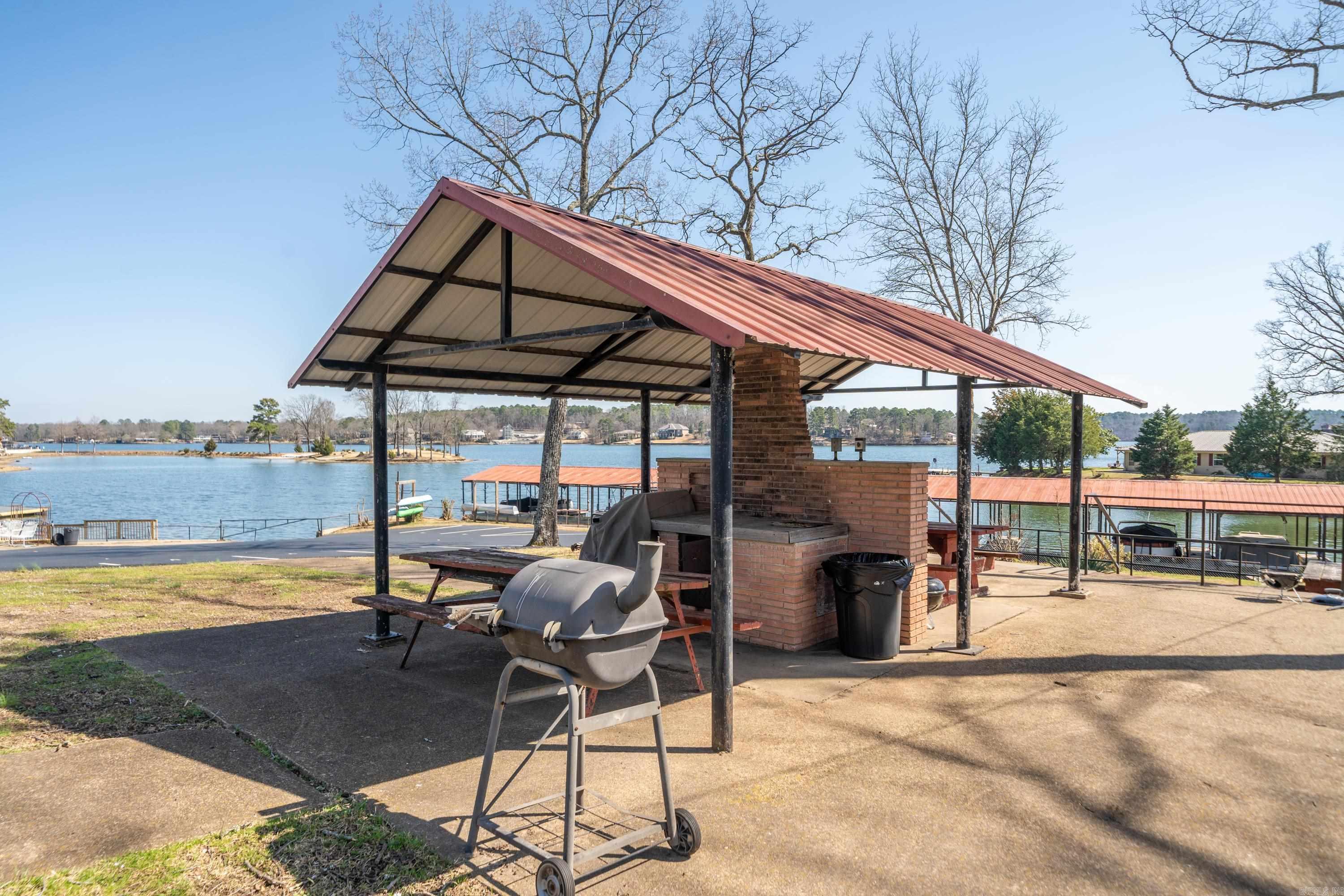 210 Aberina Street Unit: D7D9