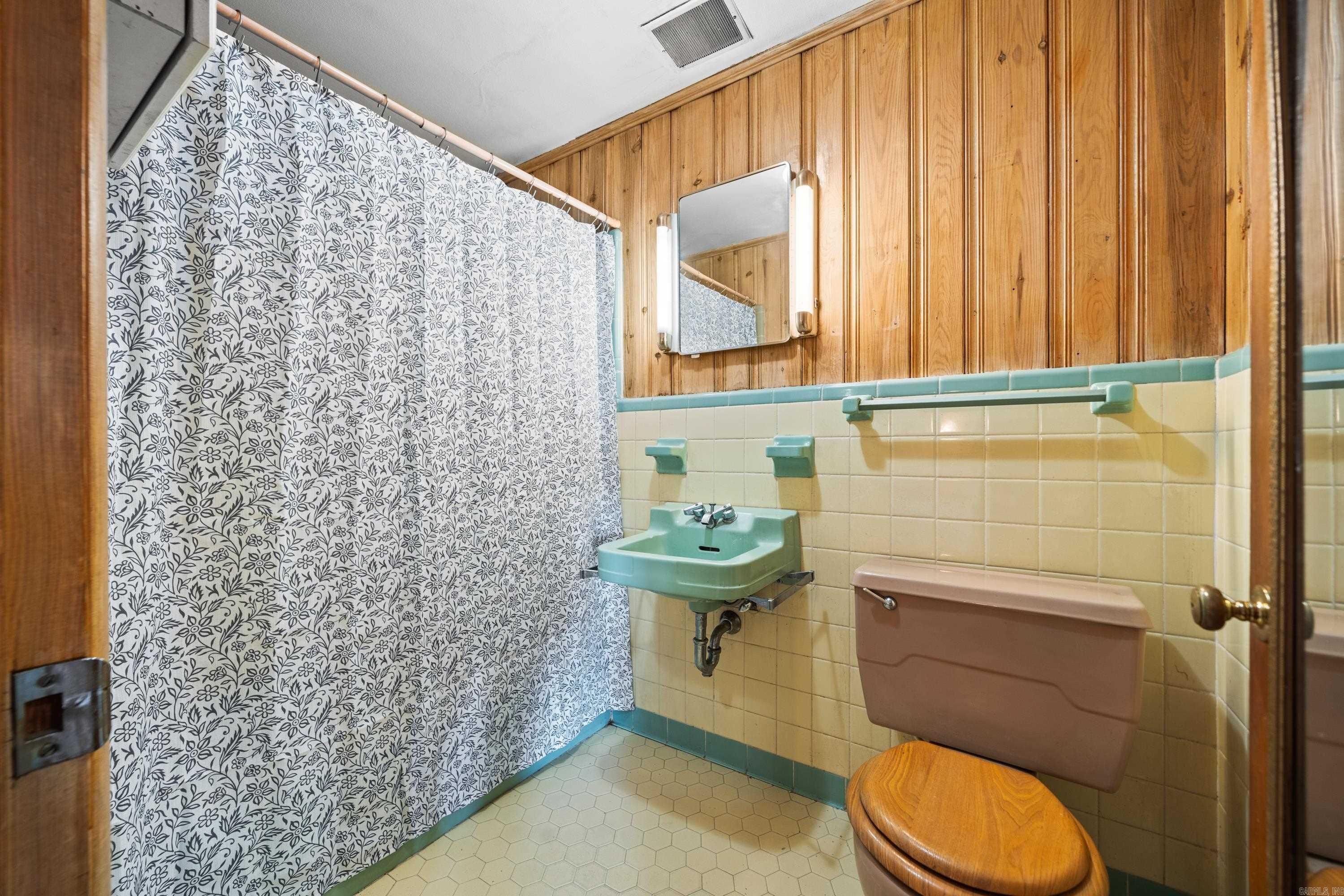 210 Aberina Street Unit: D7D9