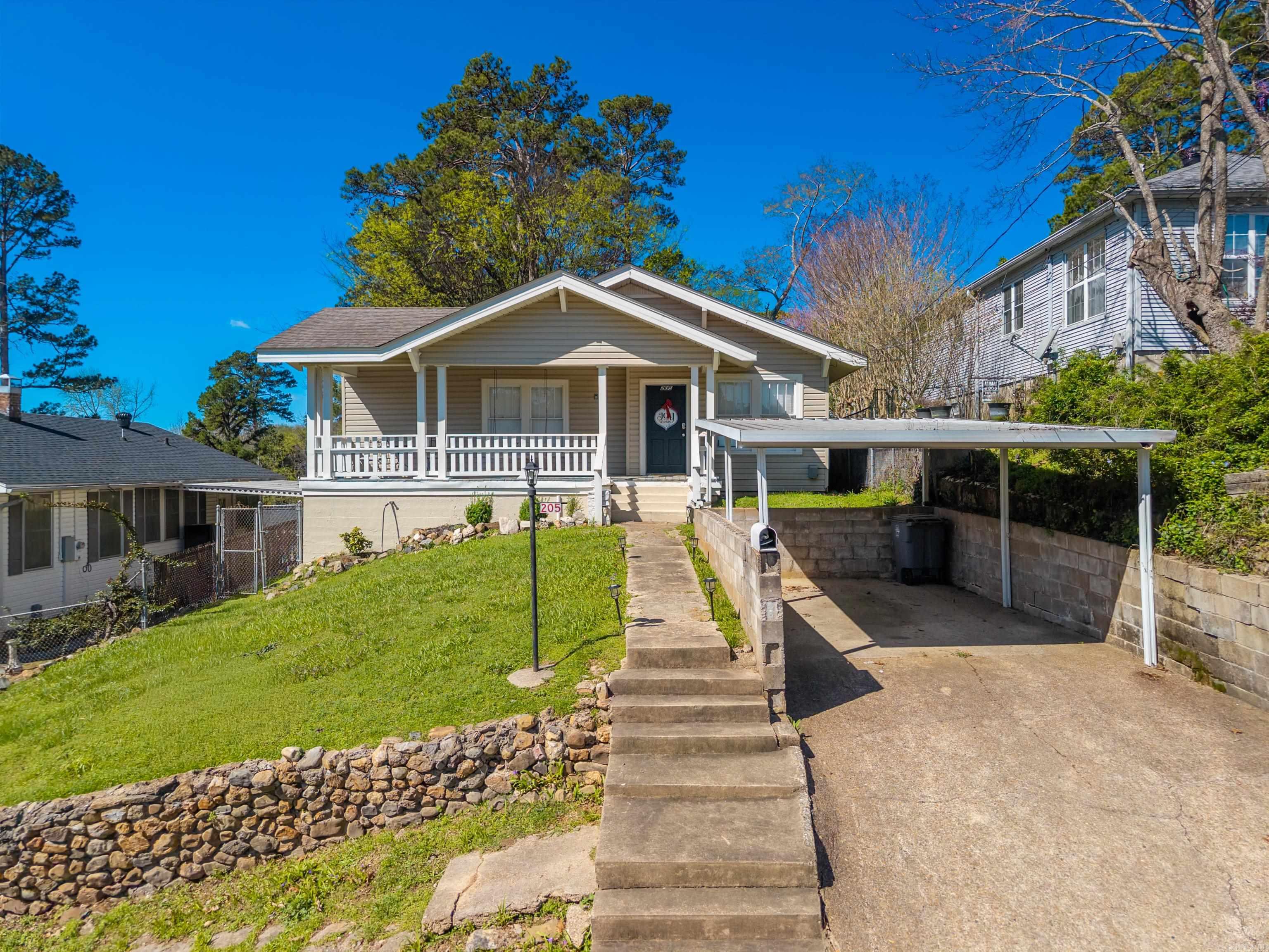 205 Reid Street