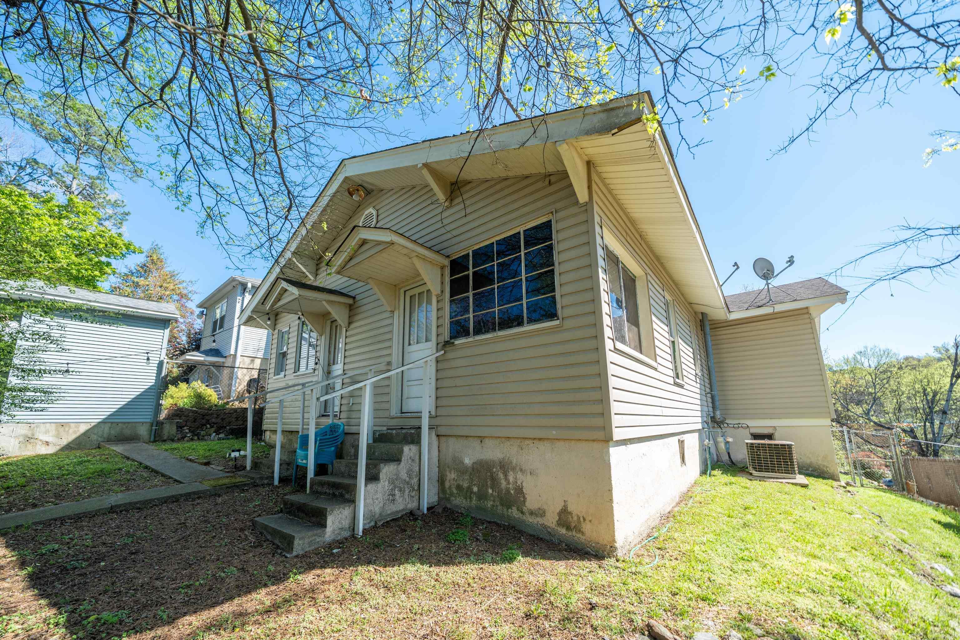 205 Reid Street