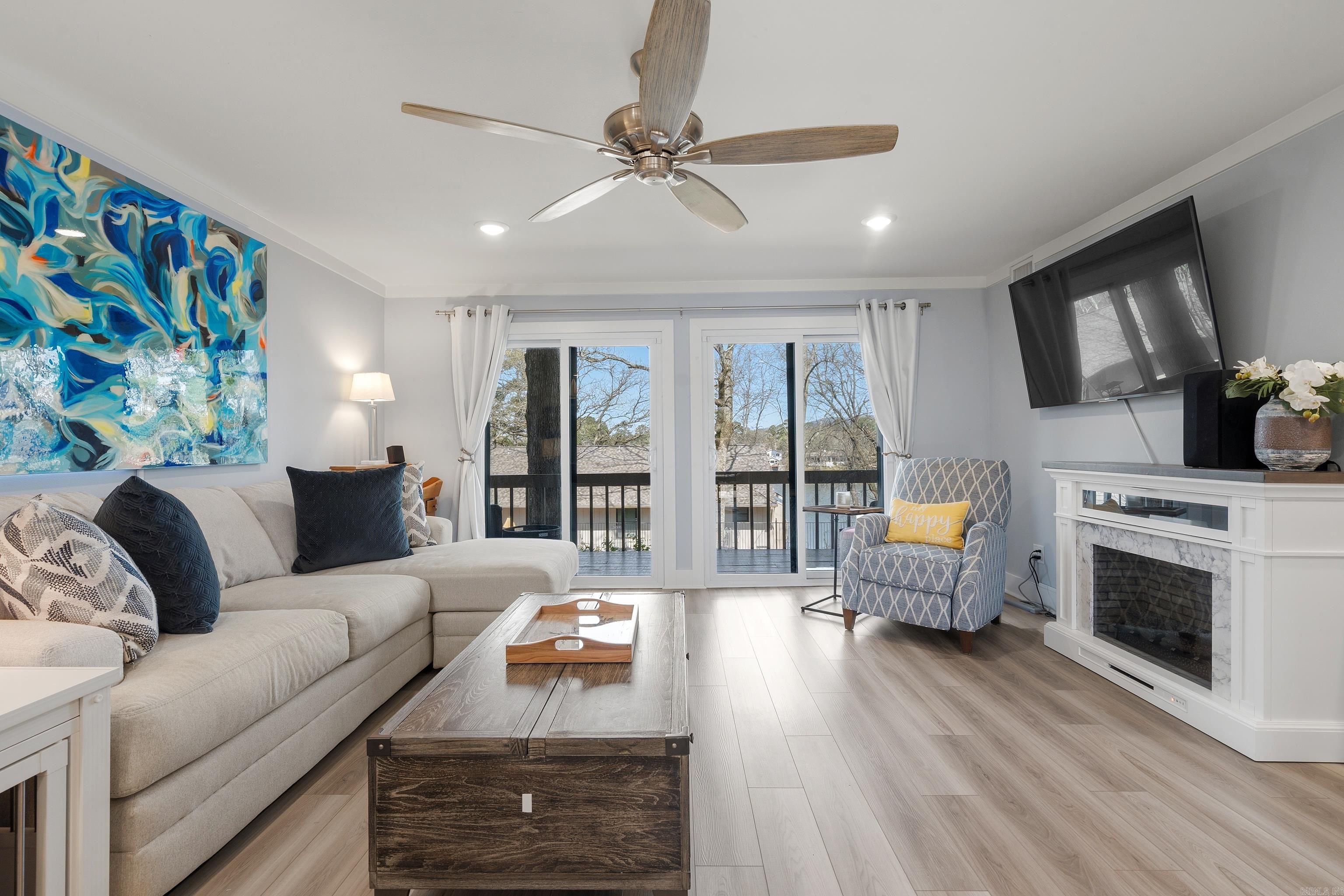 1134 Twin Points Road, E5