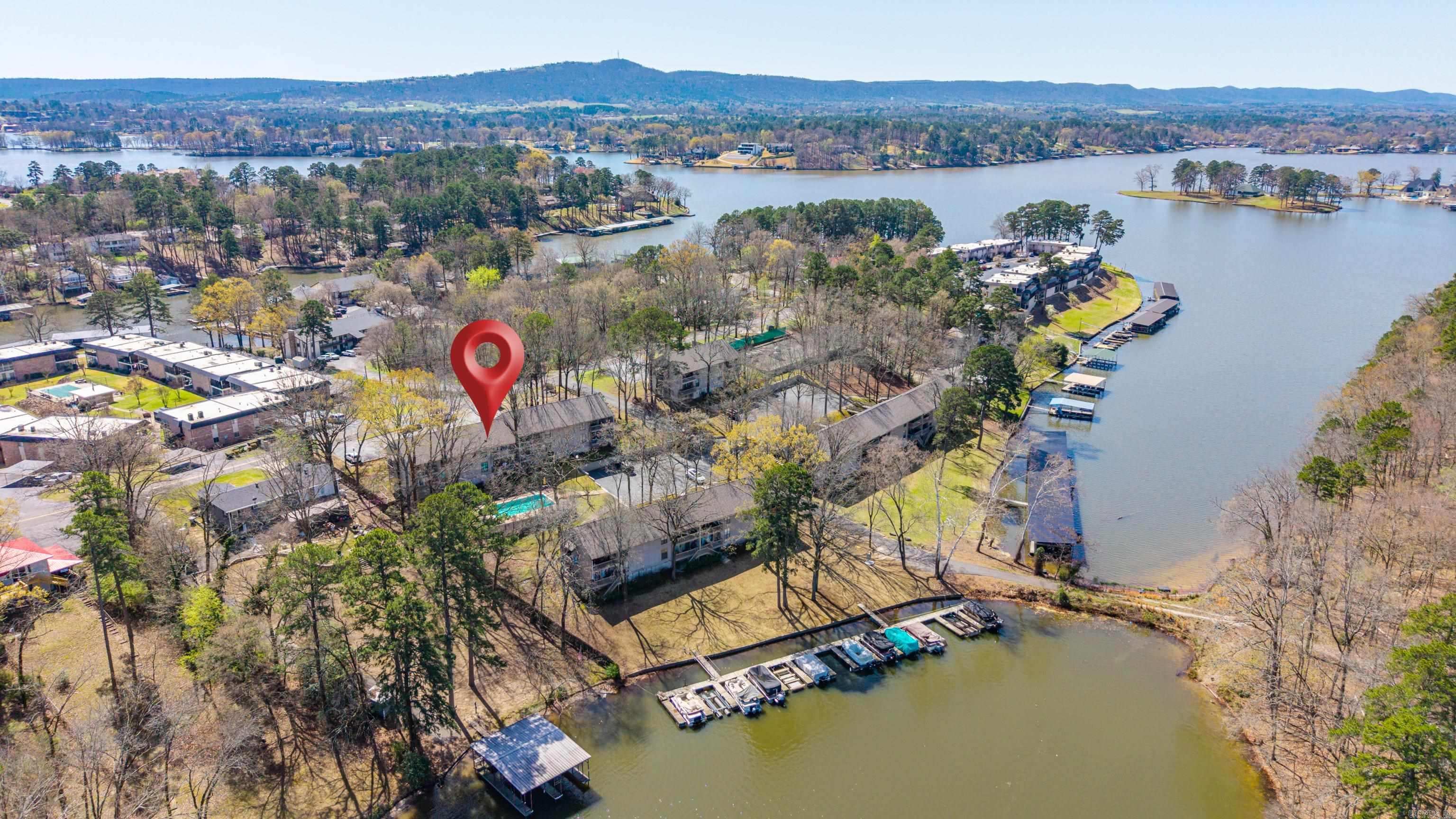 1134 Twin Points Road, E5