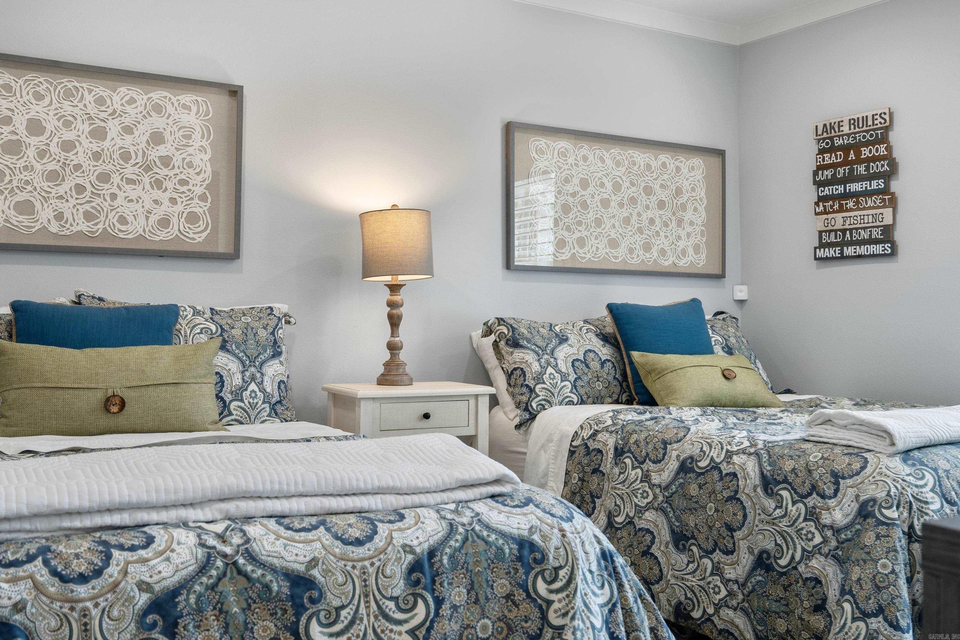 1134 Twin Points Road, E5