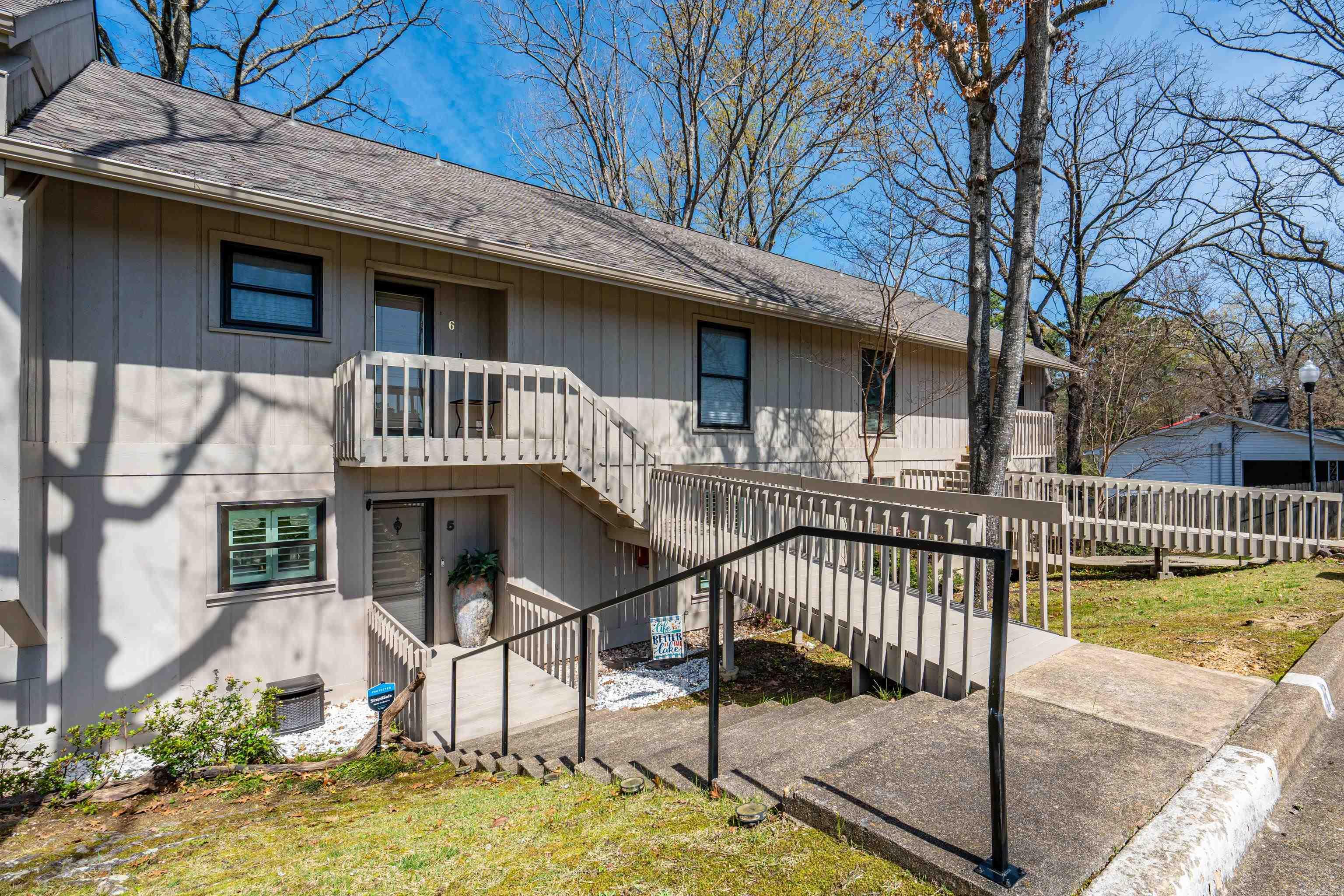 1134 Twin Points Road, E5