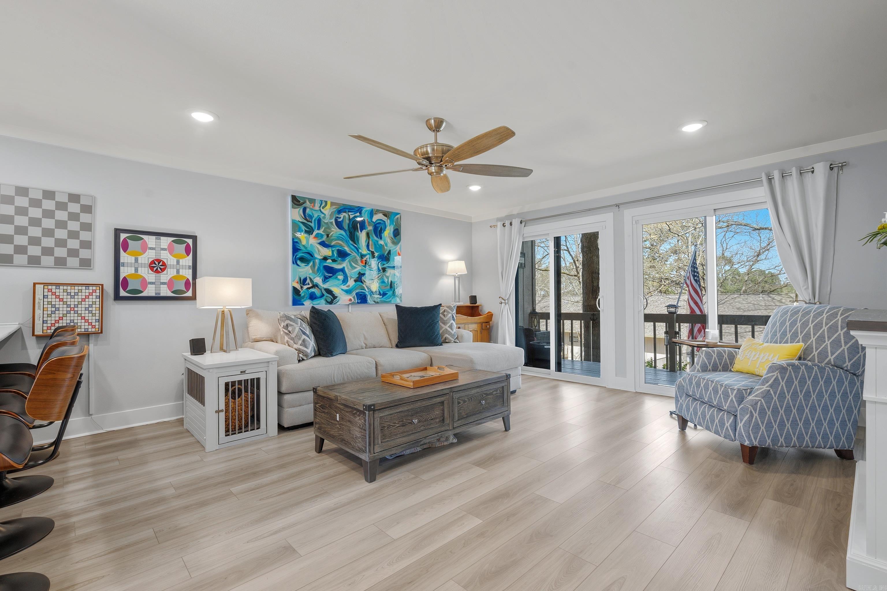 1134 Twin Points Road, E5