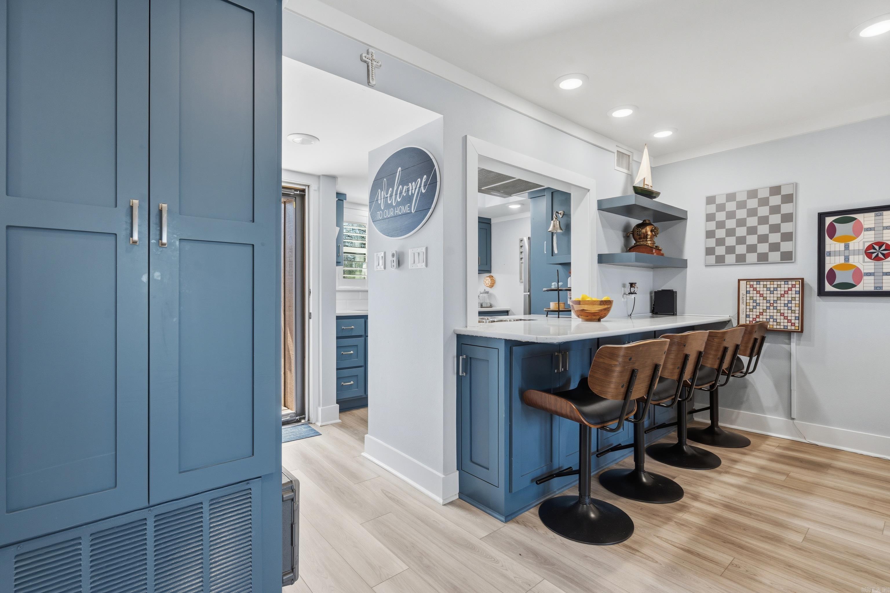 1134 Twin Points Road, E5