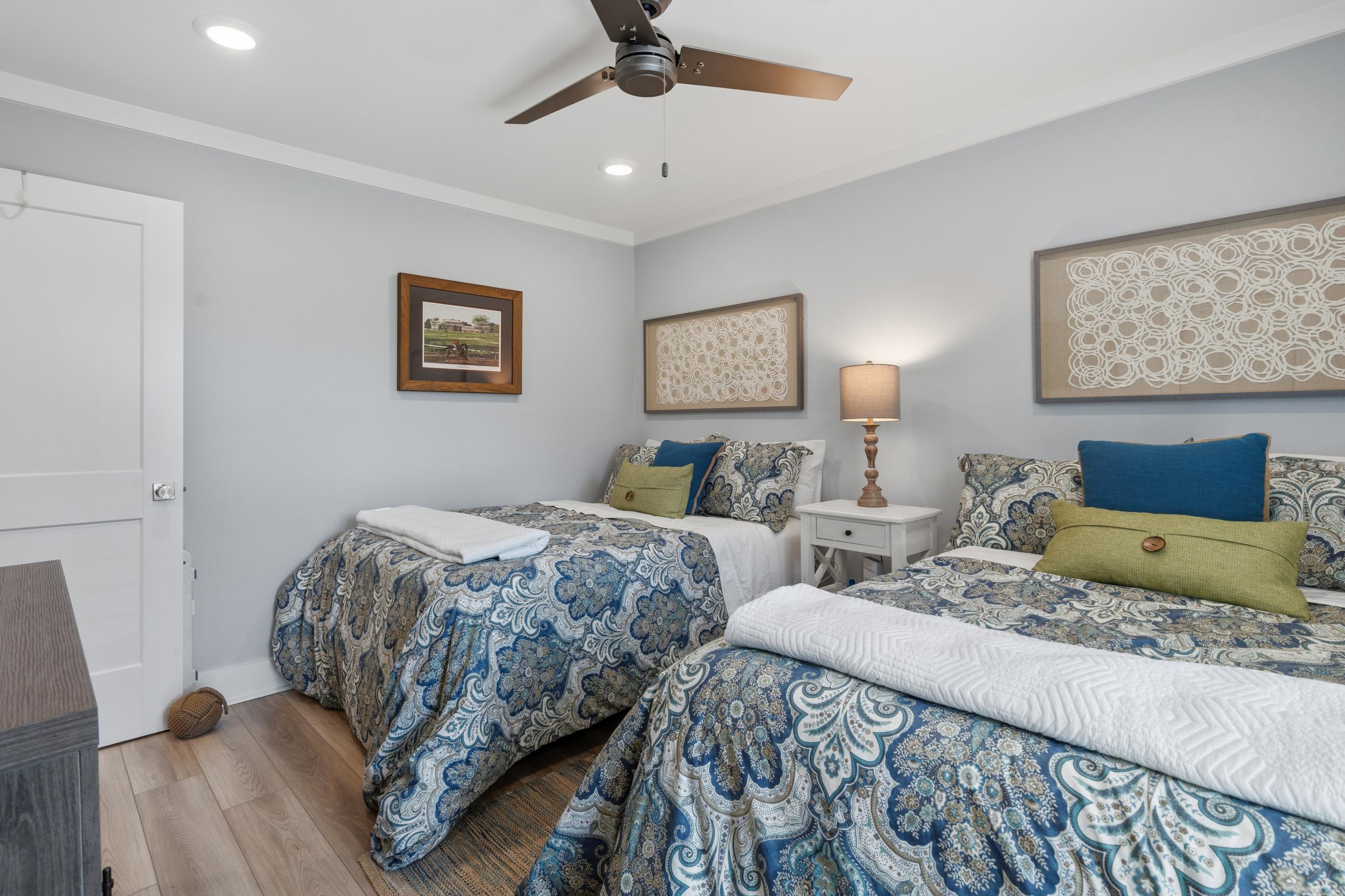 1134 Twin Points Road, E5