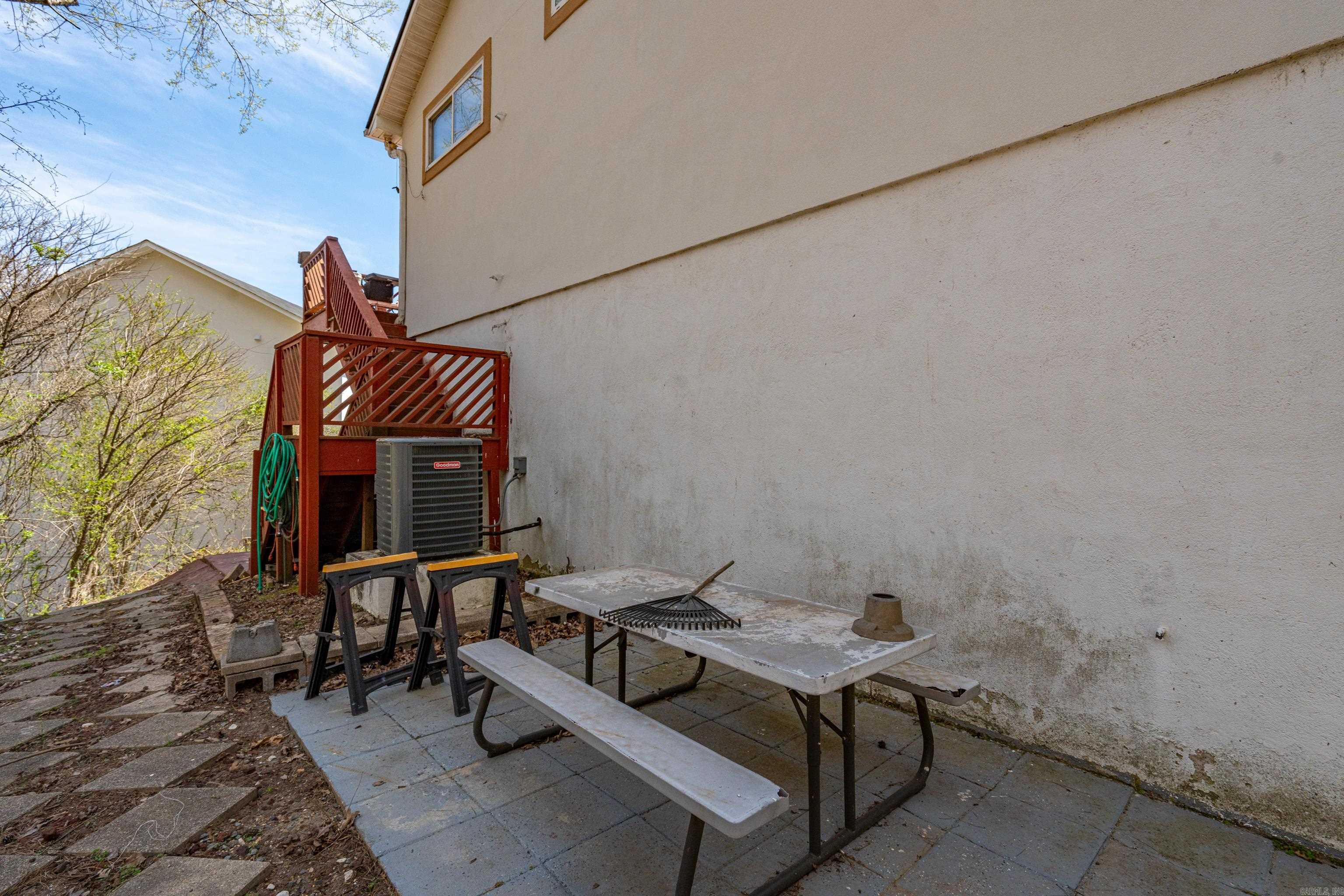 208 Aberina Street Unit: H