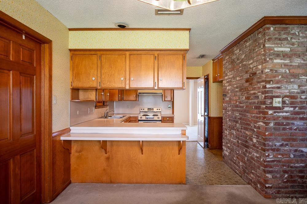 8 Sandstone Court