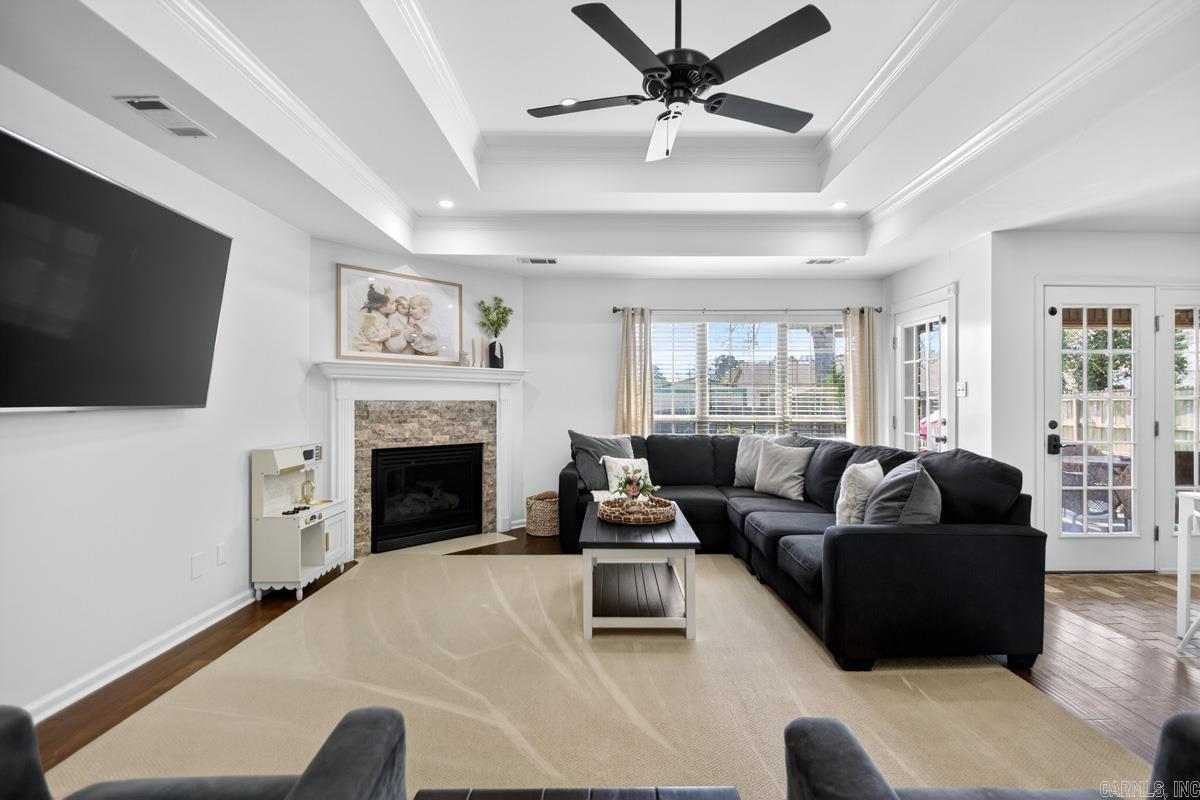 1014 Spring Creek Cove
