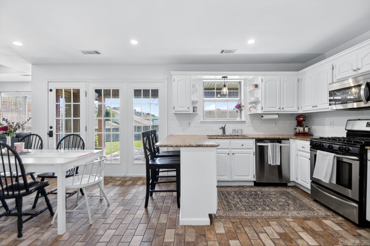 1014 Spring Creek Cove