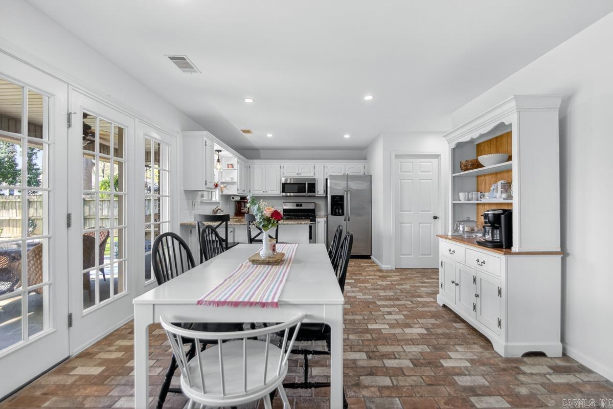 1014 Spring Creek Cove