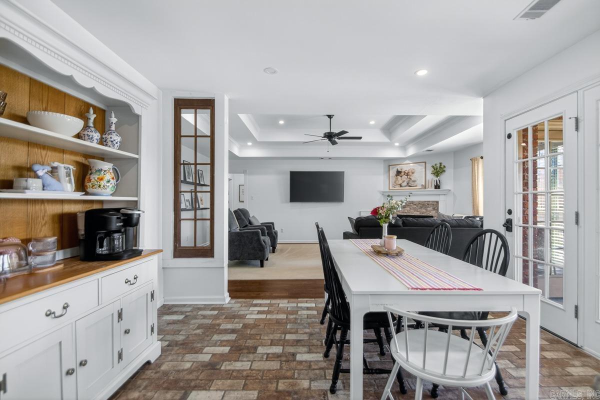 1014 Spring Creek Cove