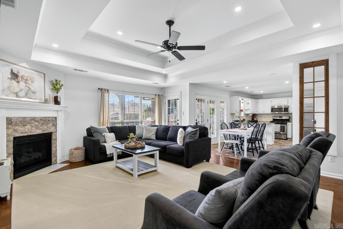 1014 Spring Creek Cove