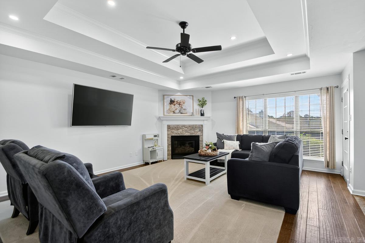 1014 Spring Creek Cove