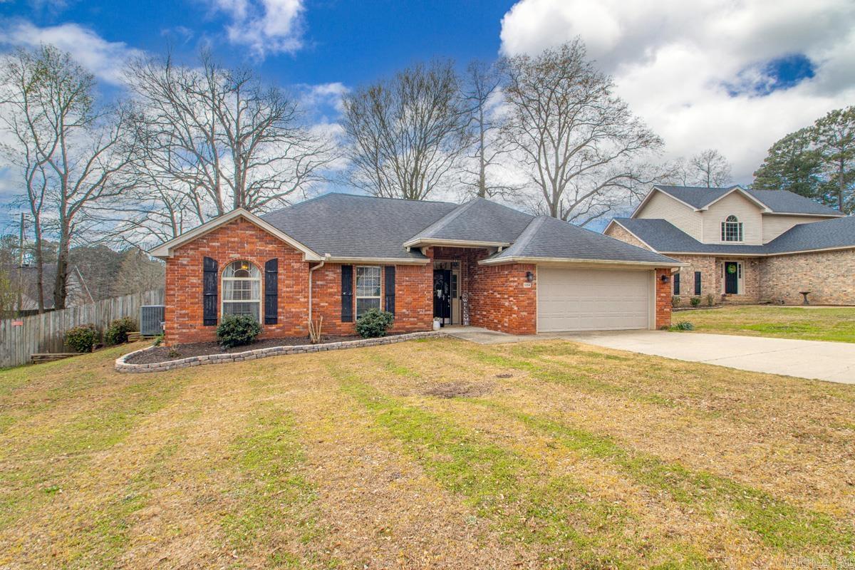 1014 Spring Creek Cove