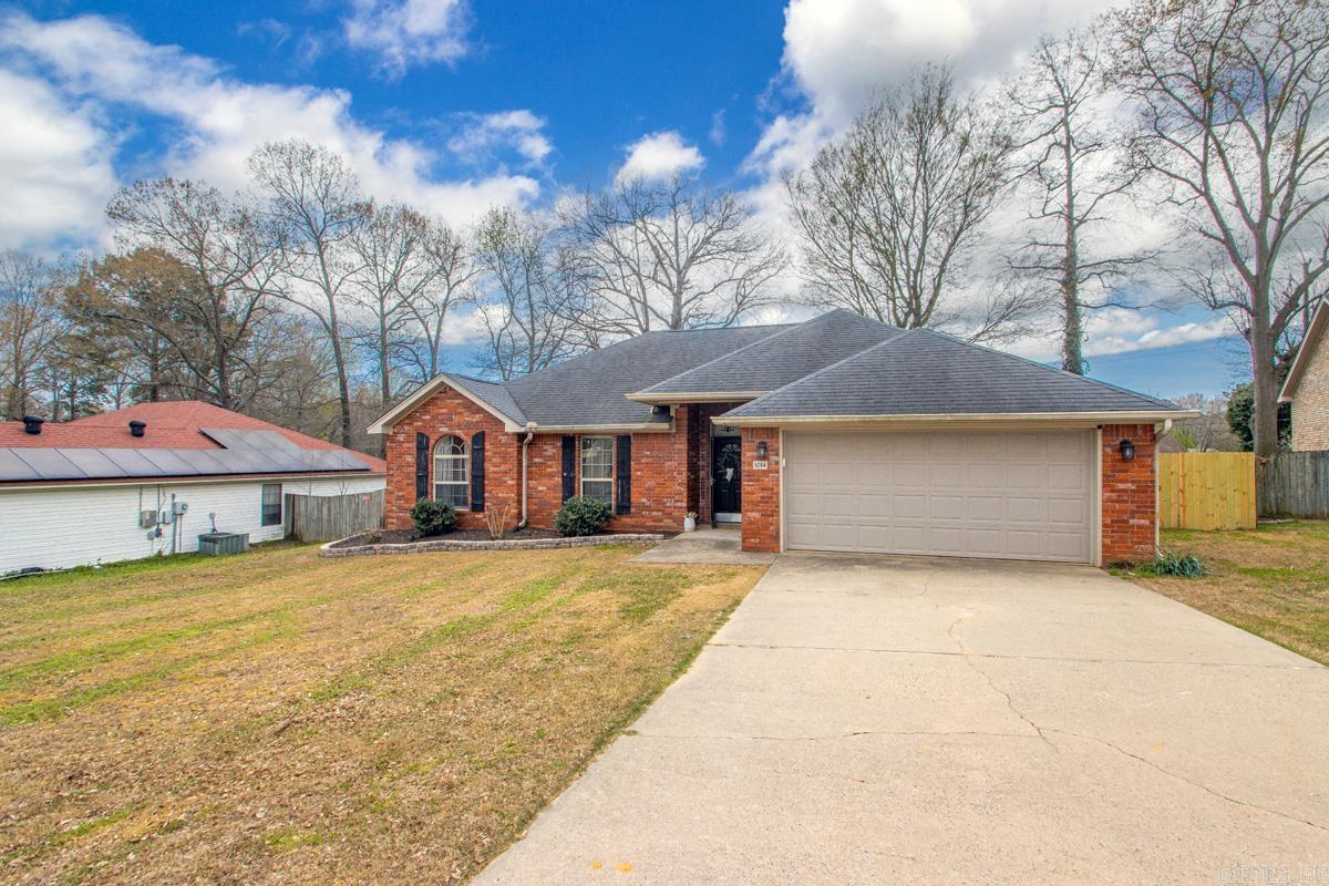 1014 Spring Creek Cove