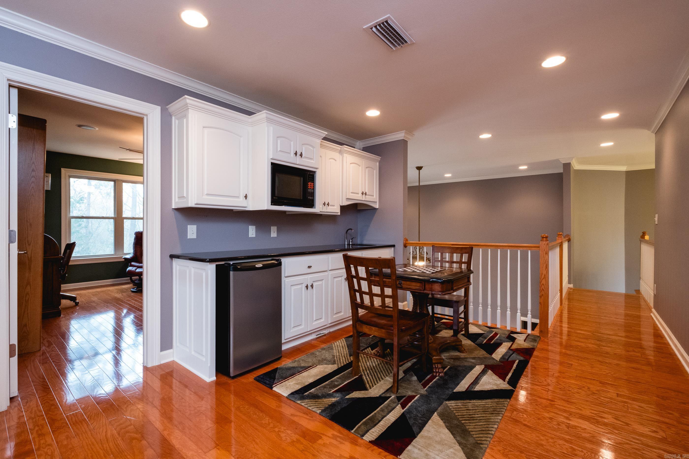 12725 Meadows Edge