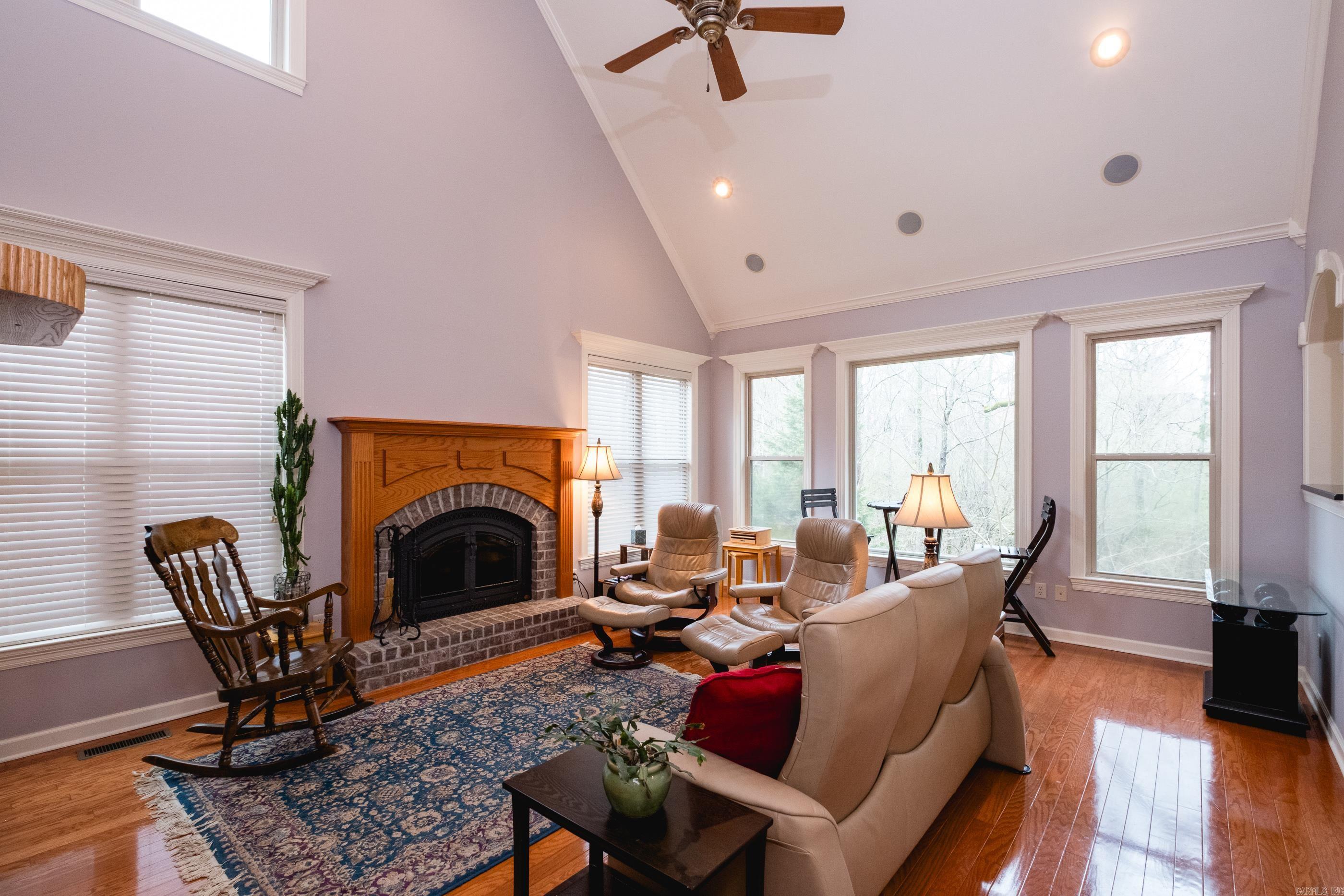 12725 Meadows Edge