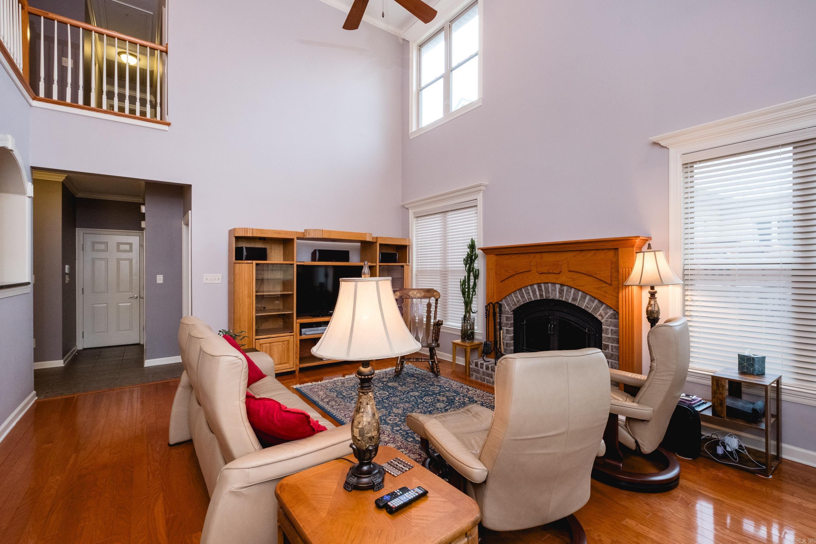 12725 Meadows Edge