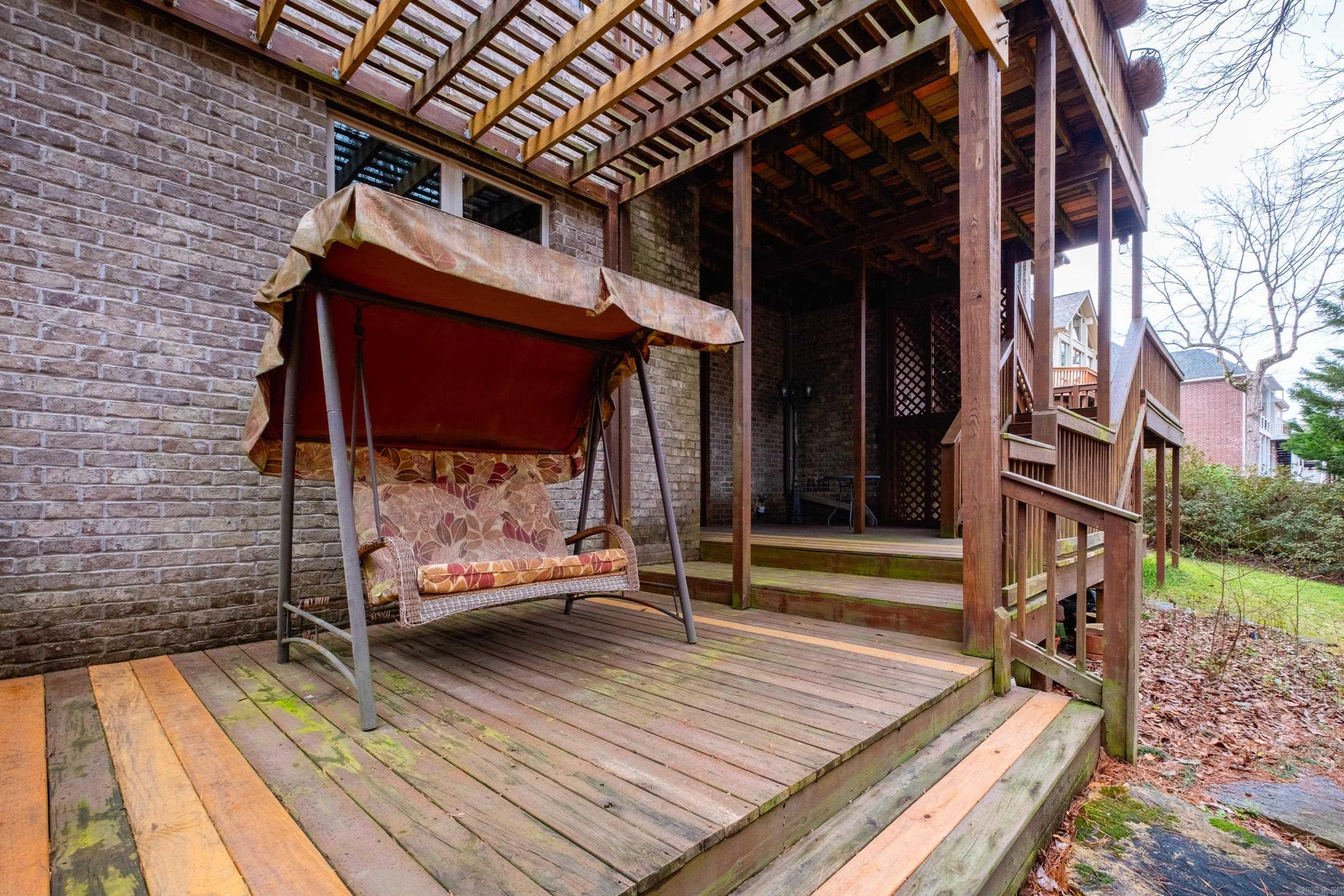 12725 Meadows Edge