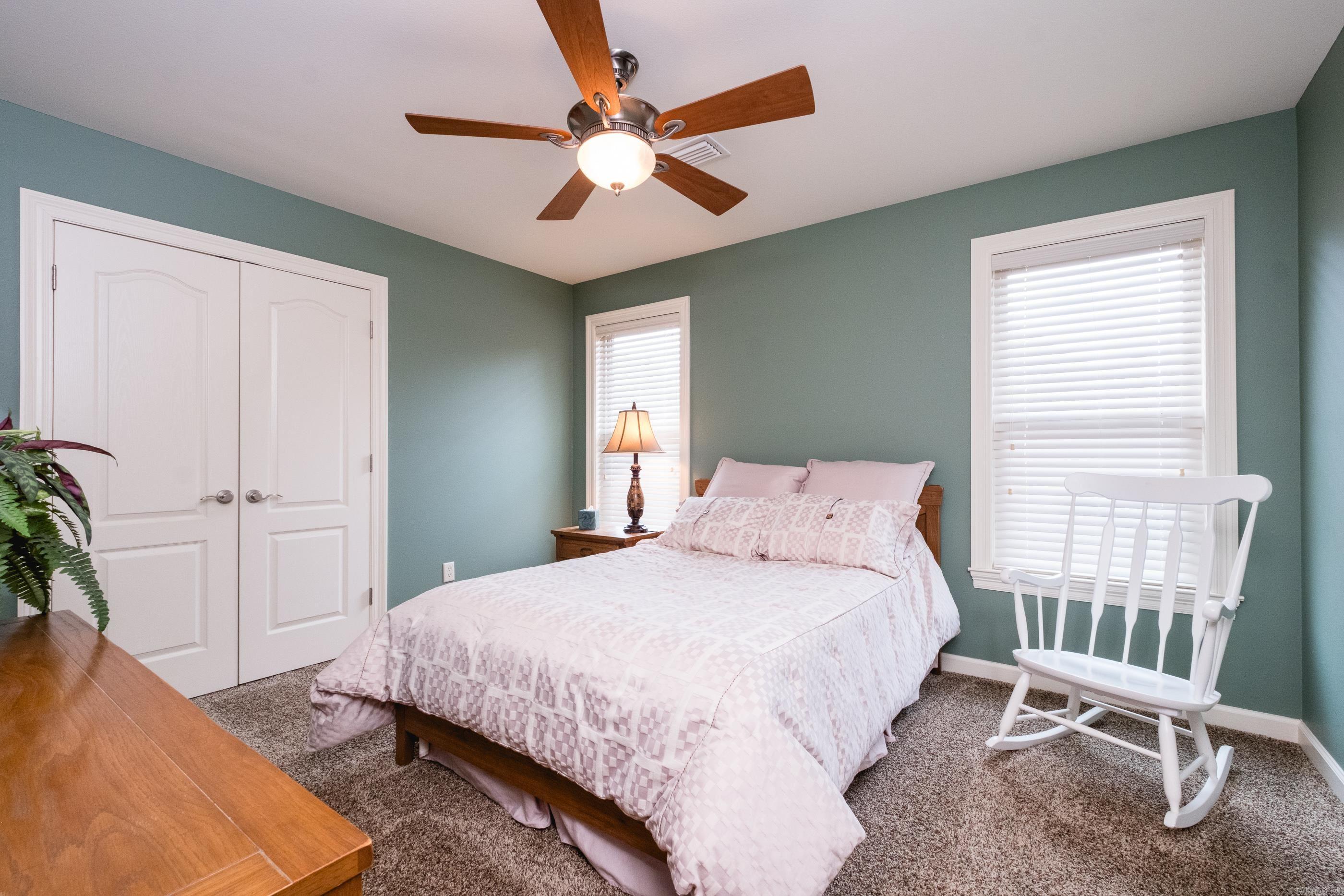 12725 Meadows Edge