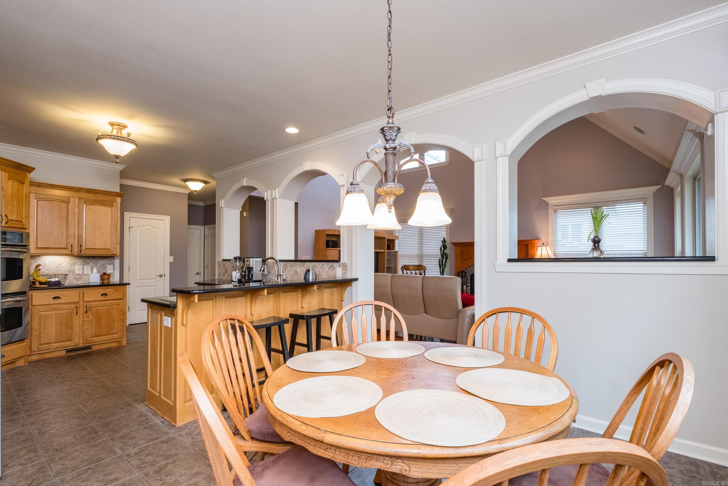 12725 Meadows Edge