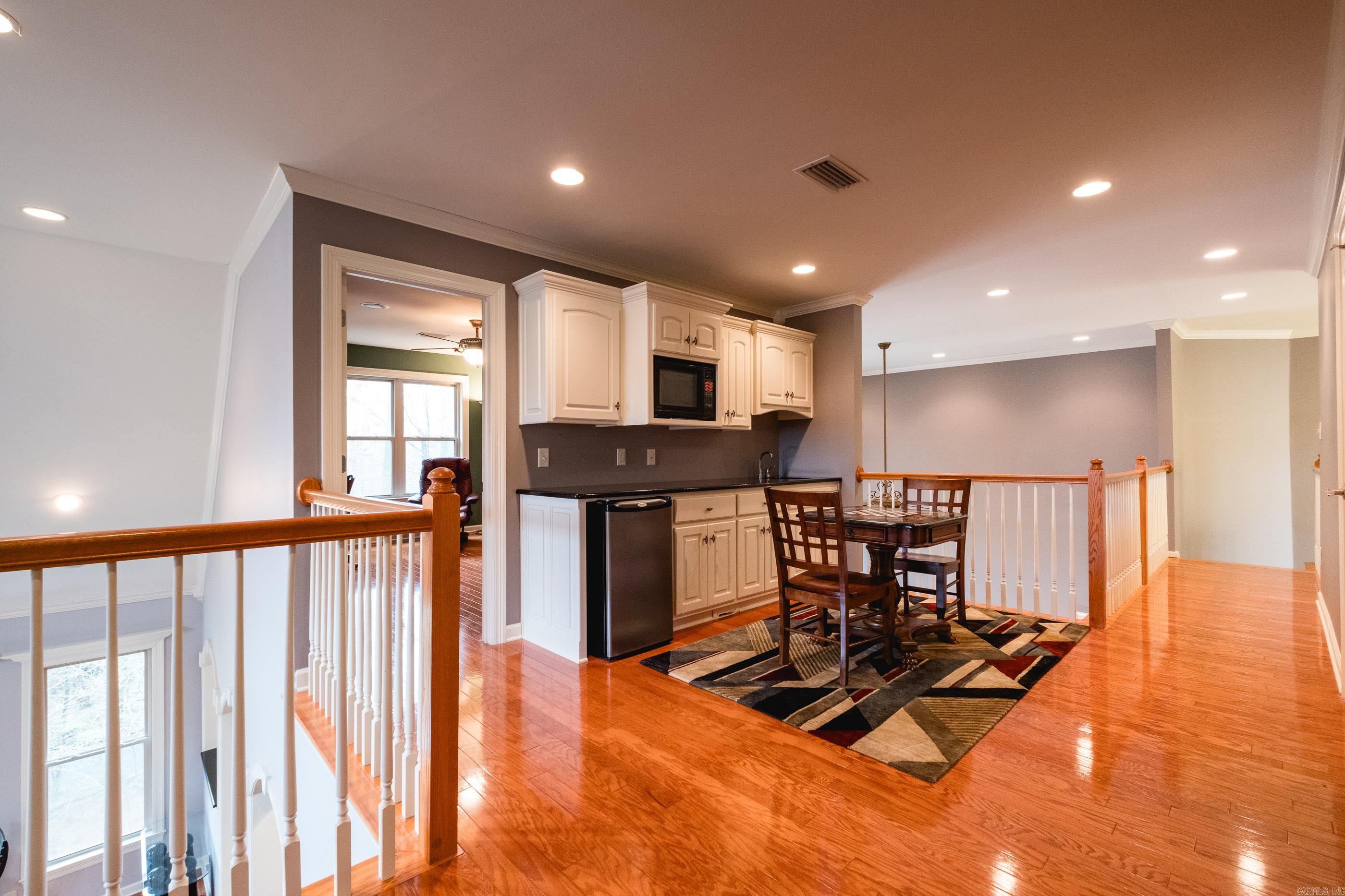 12725 Meadows Edge