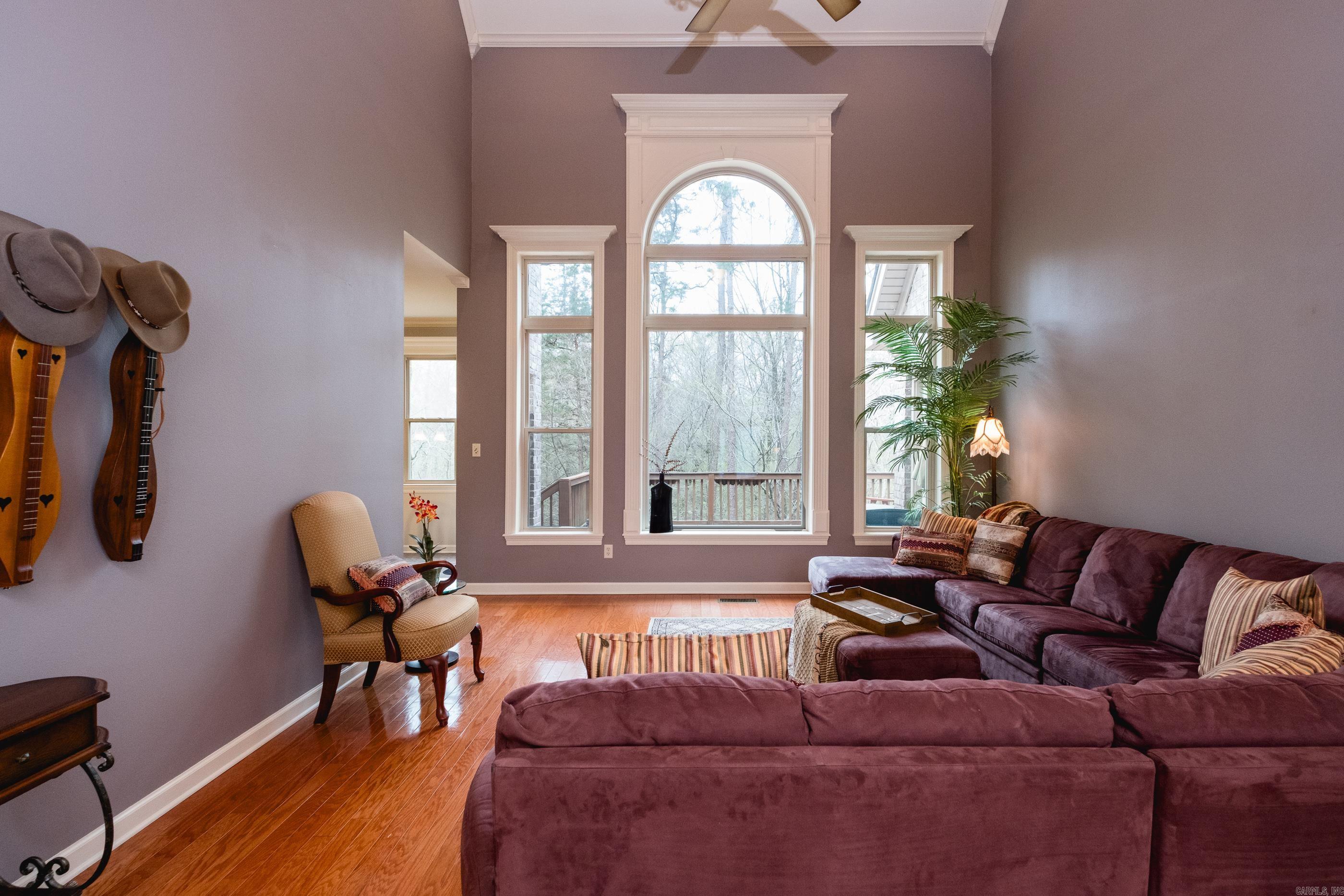 12725 Meadows Edge