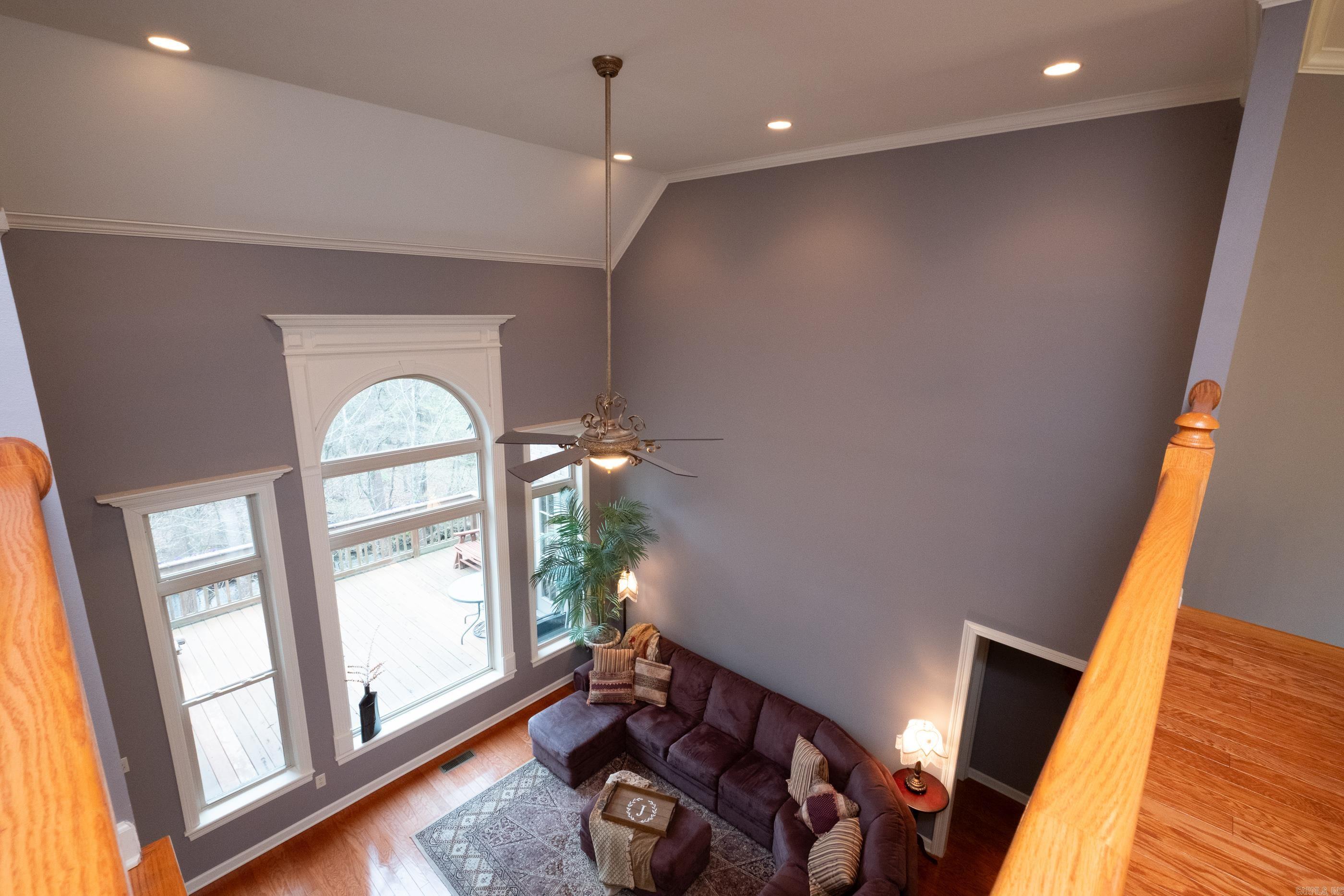 12725 Meadows Edge