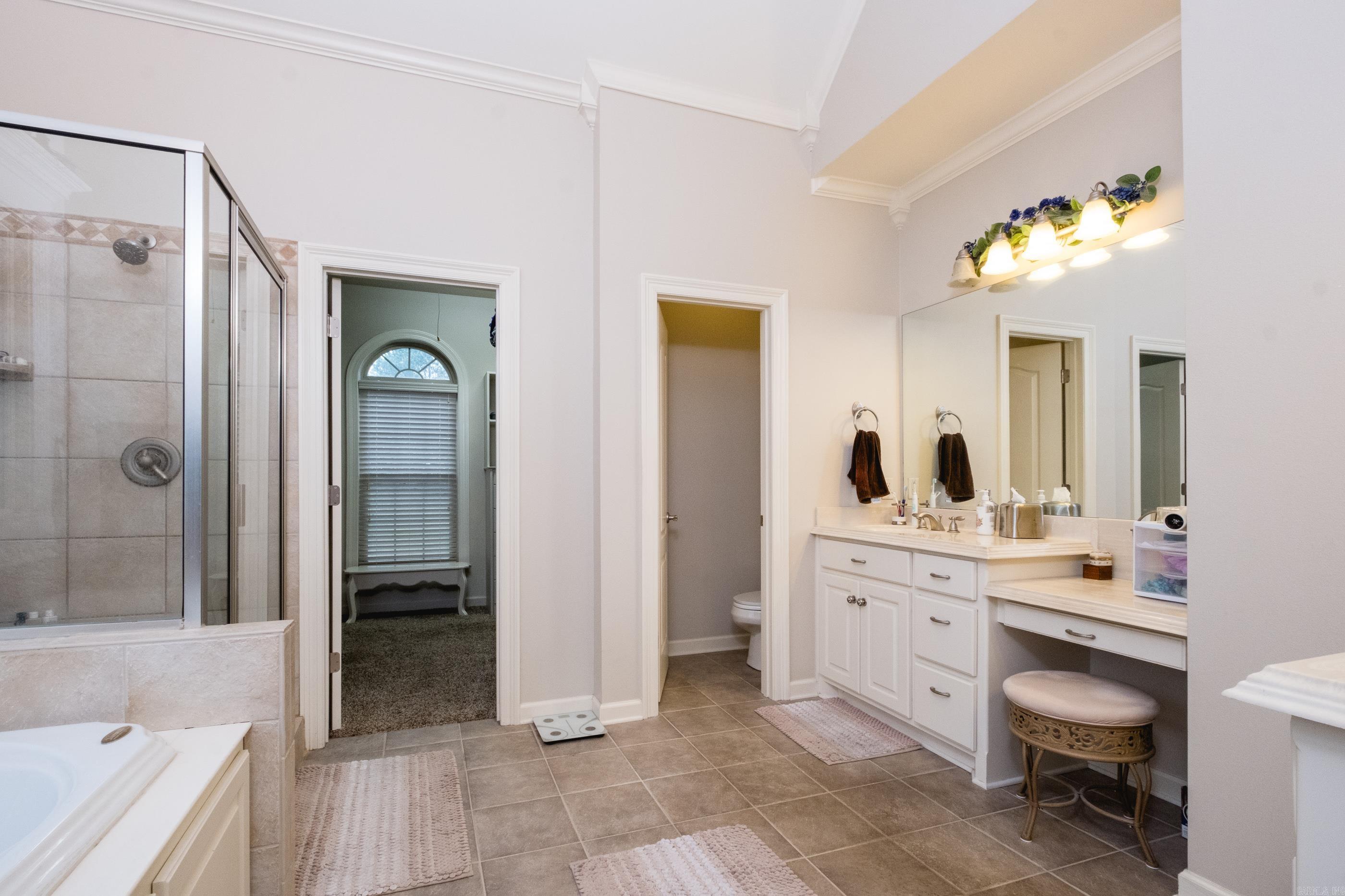 12725 Meadows Edge