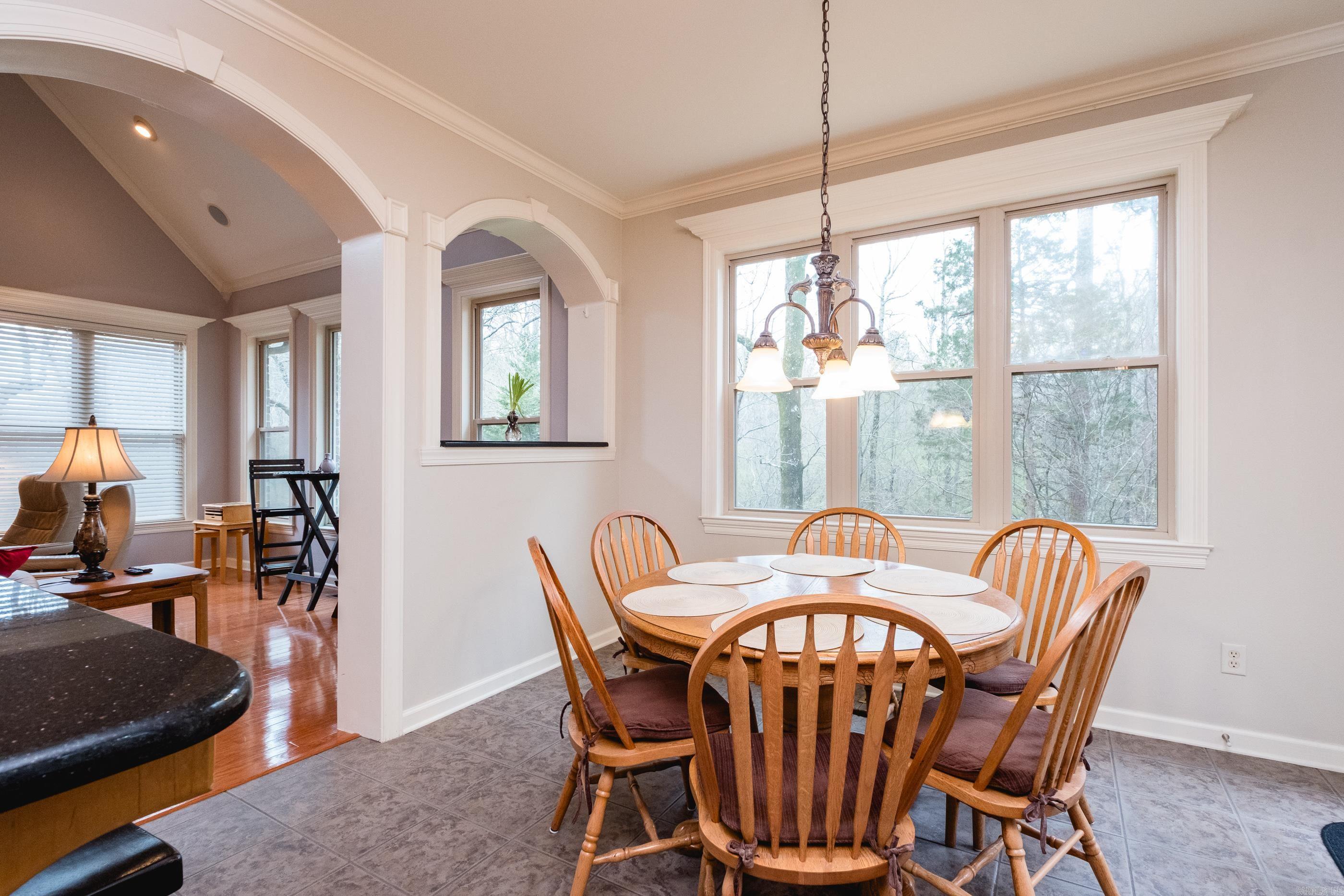 12725 Meadows Edge