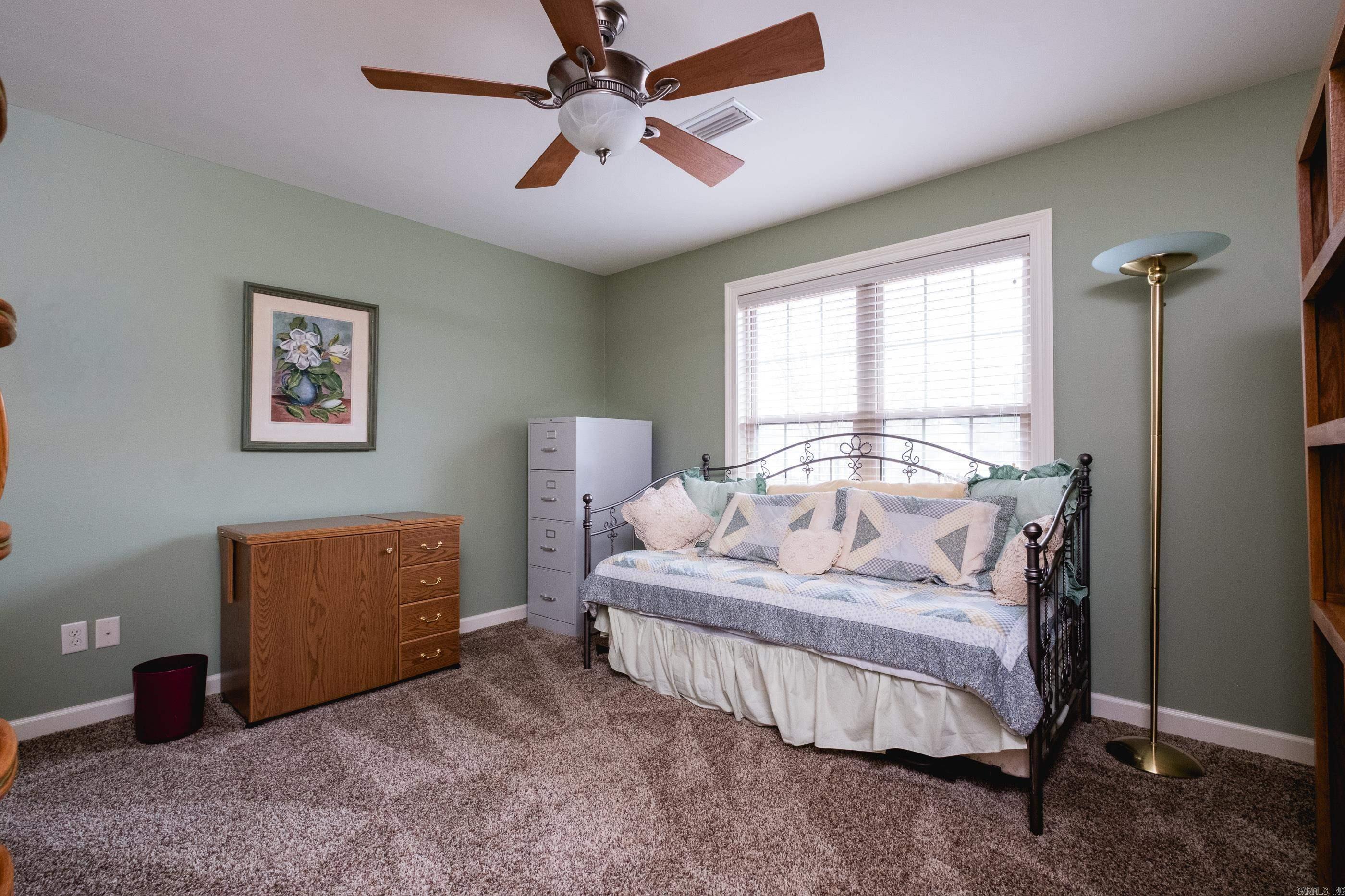 12725 Meadows Edge