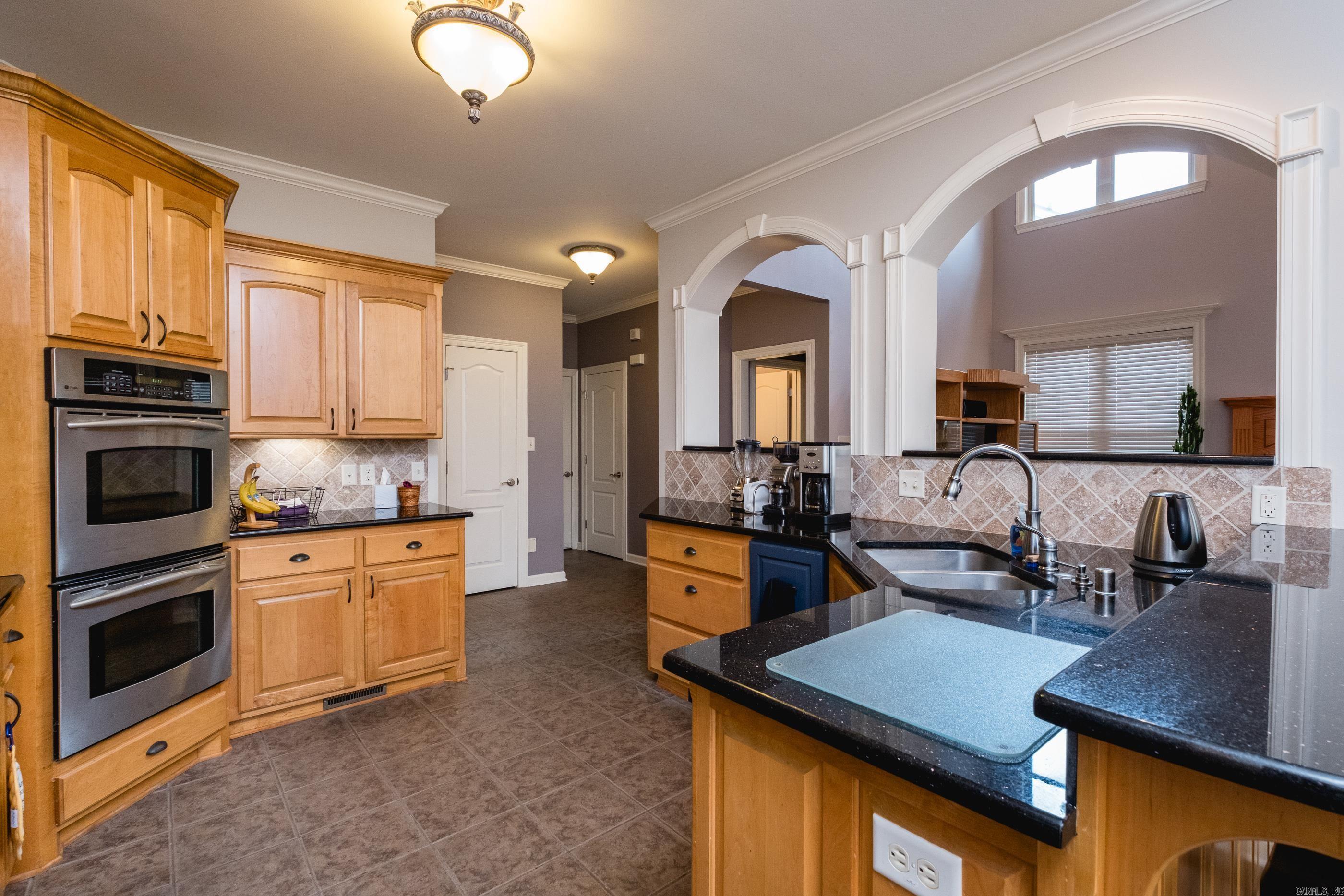 12725 Meadows Edge
