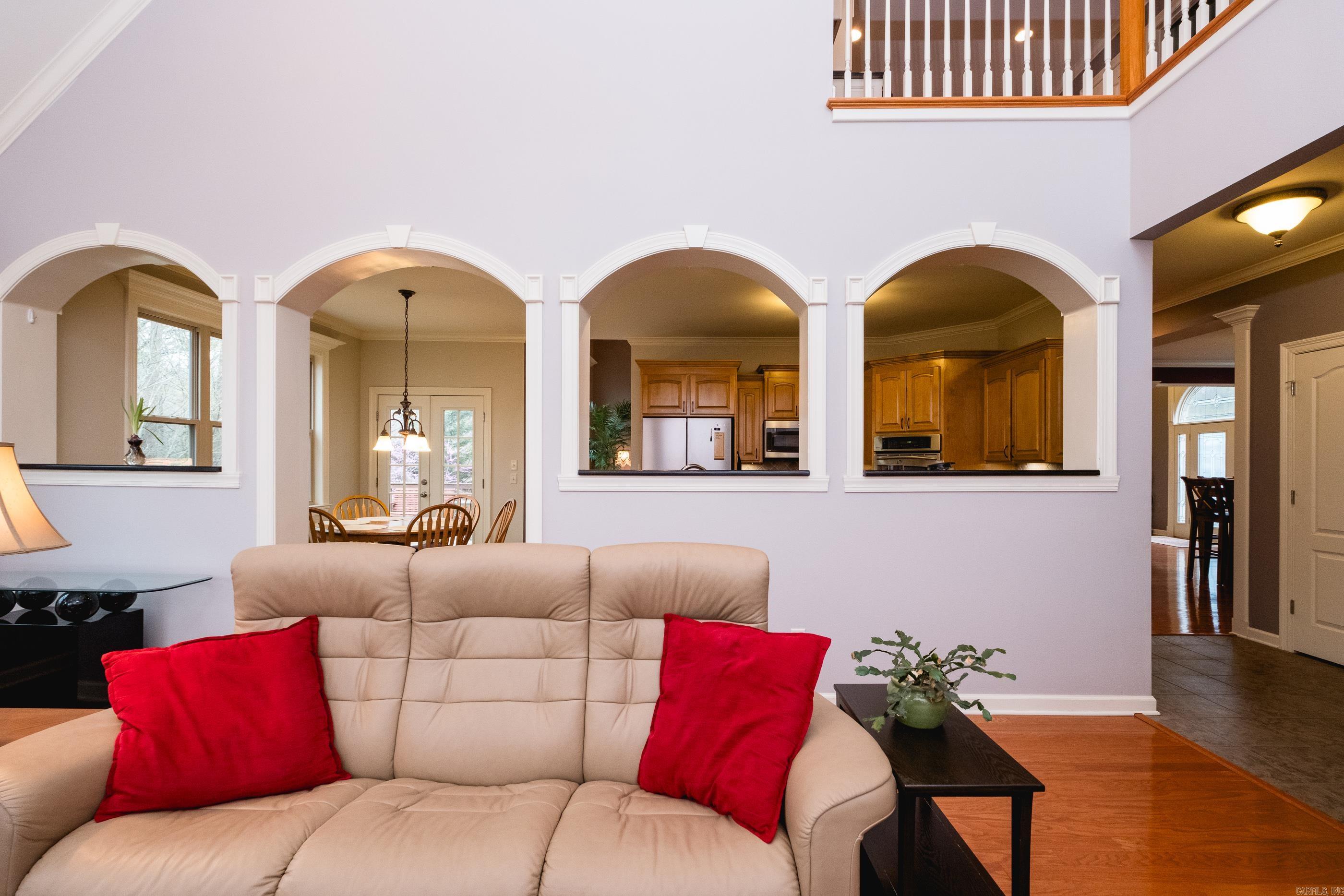 12725 Meadows Edge