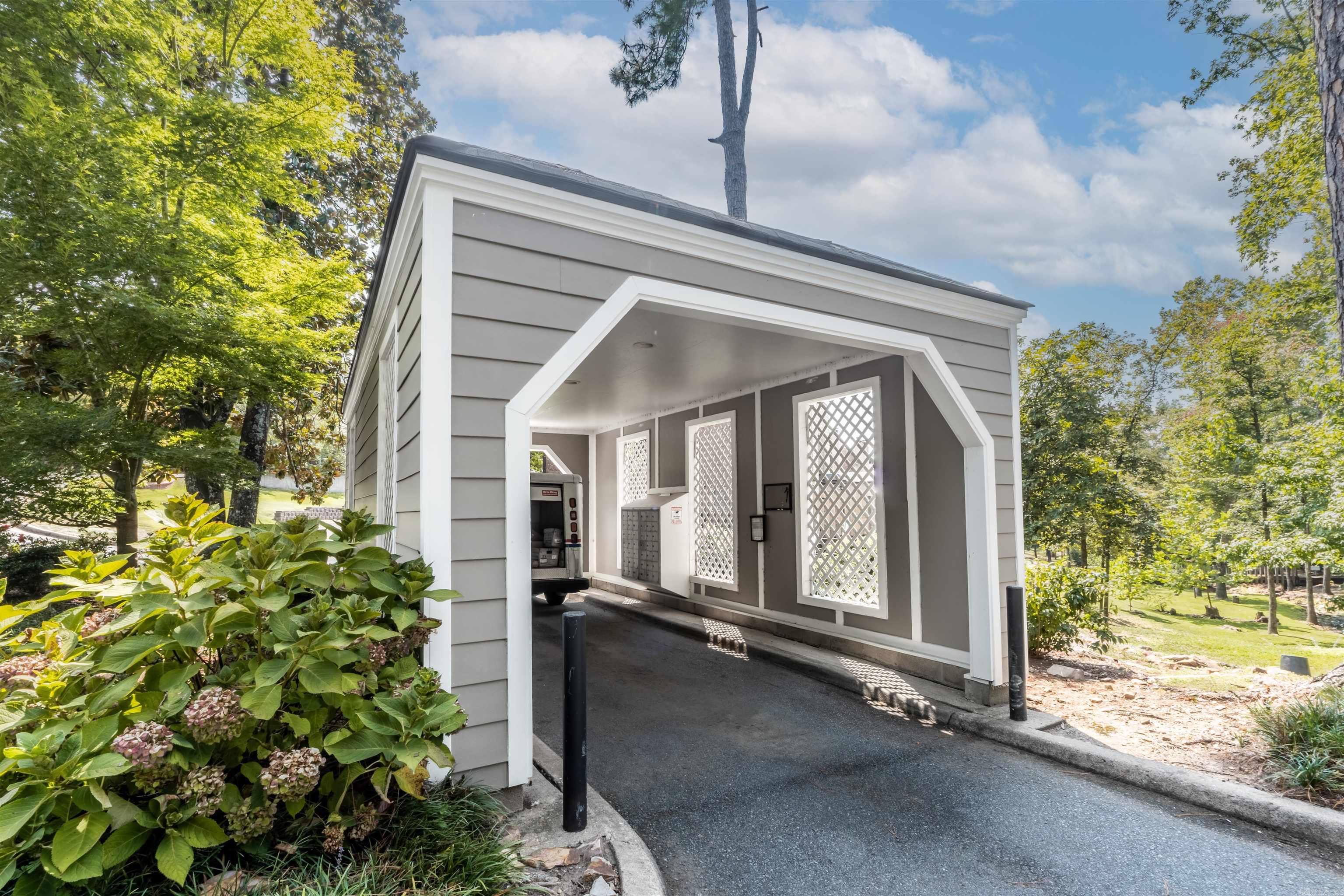 2200 Andover Court Unit: 301