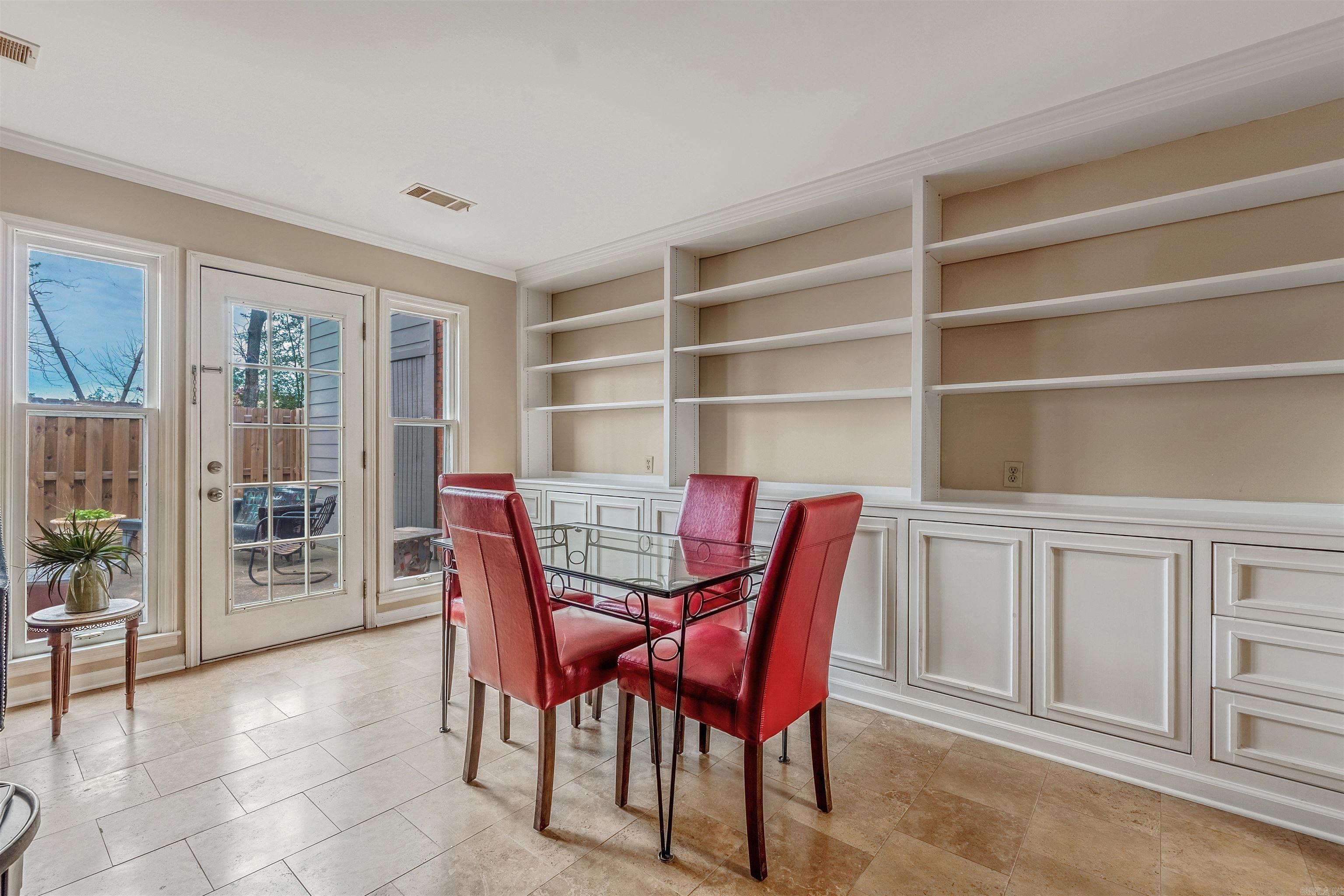 2200 Andover Court Unit: 301