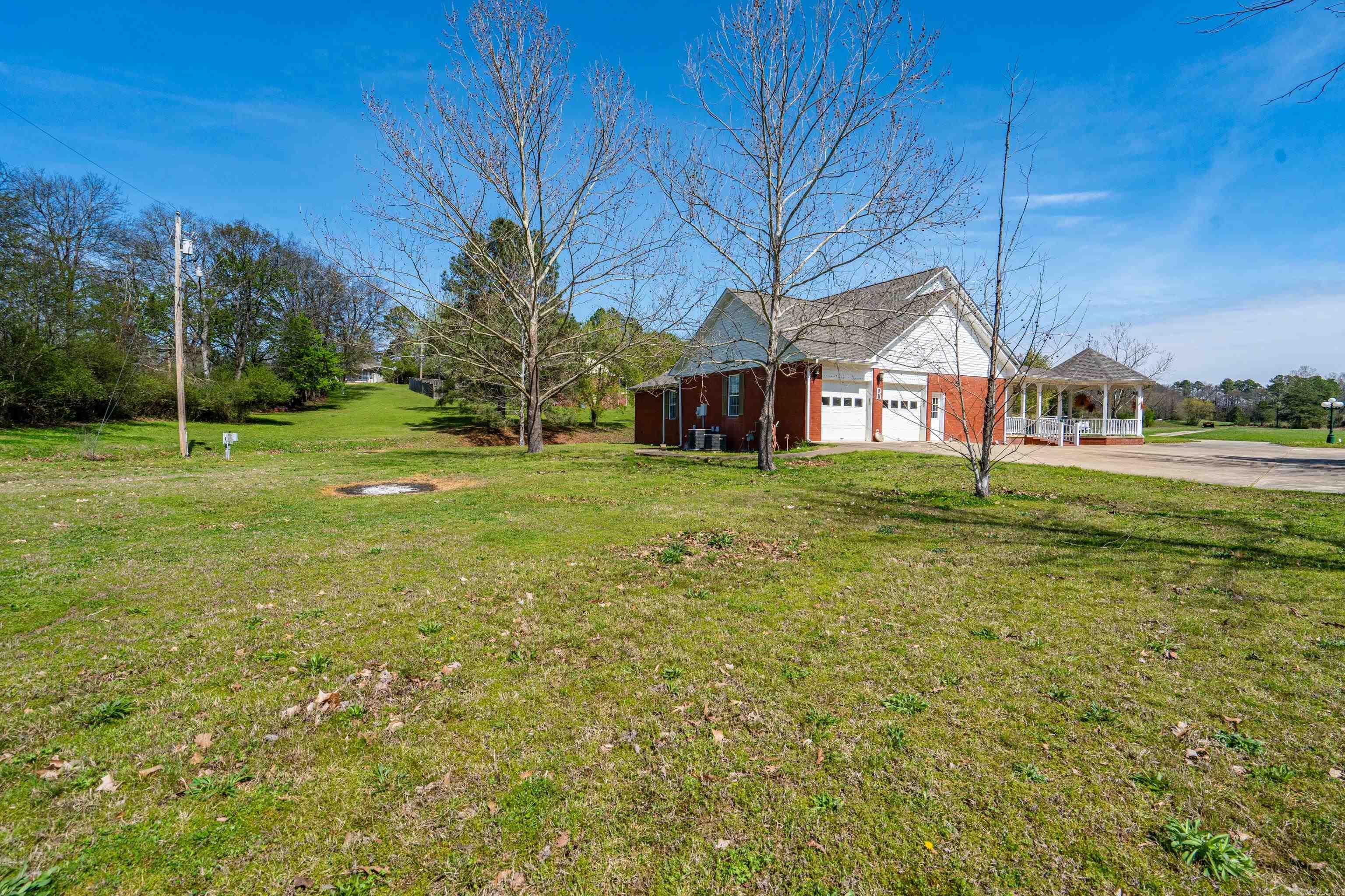 201 Green Willow Lane