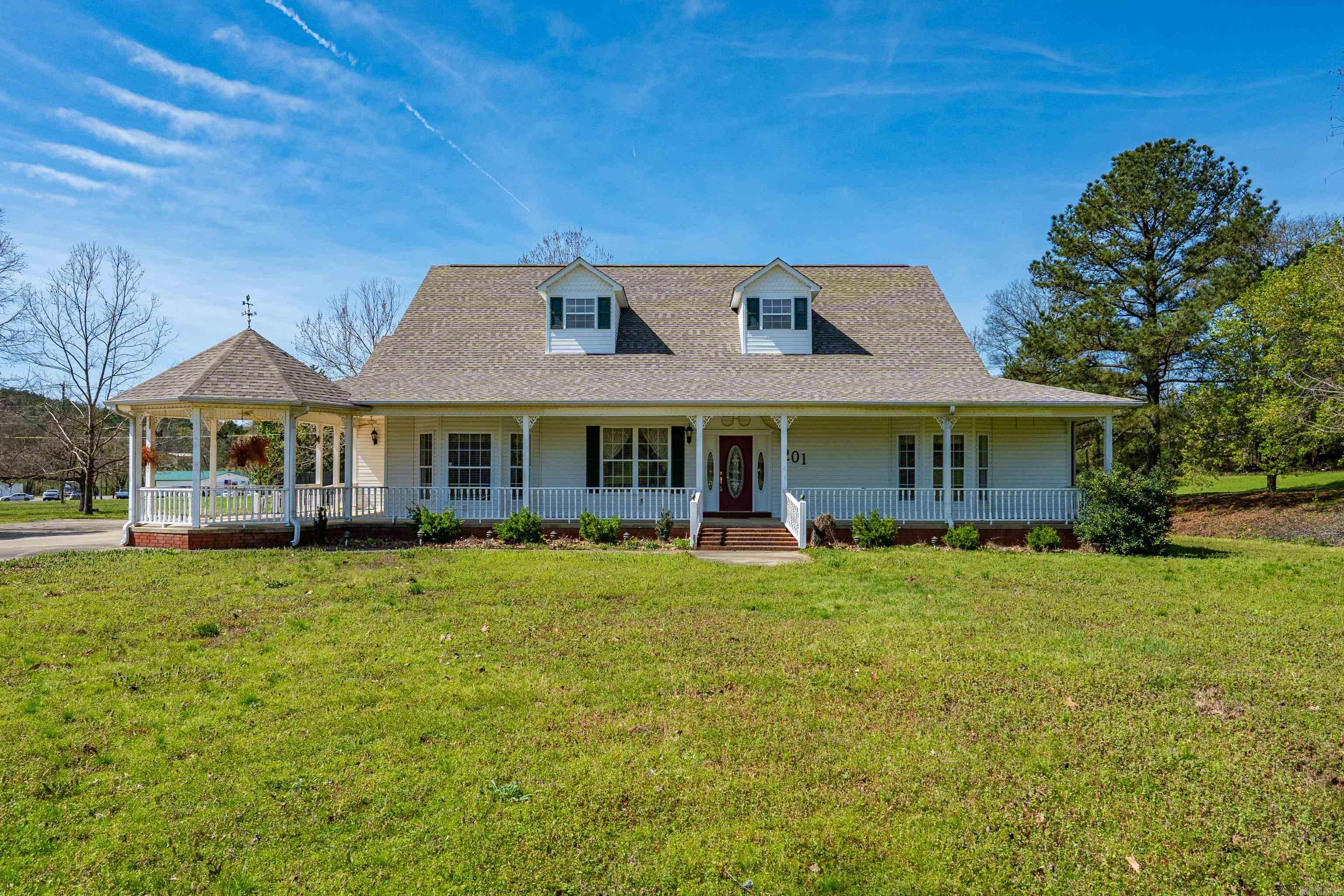 201 Green Willow Lane
