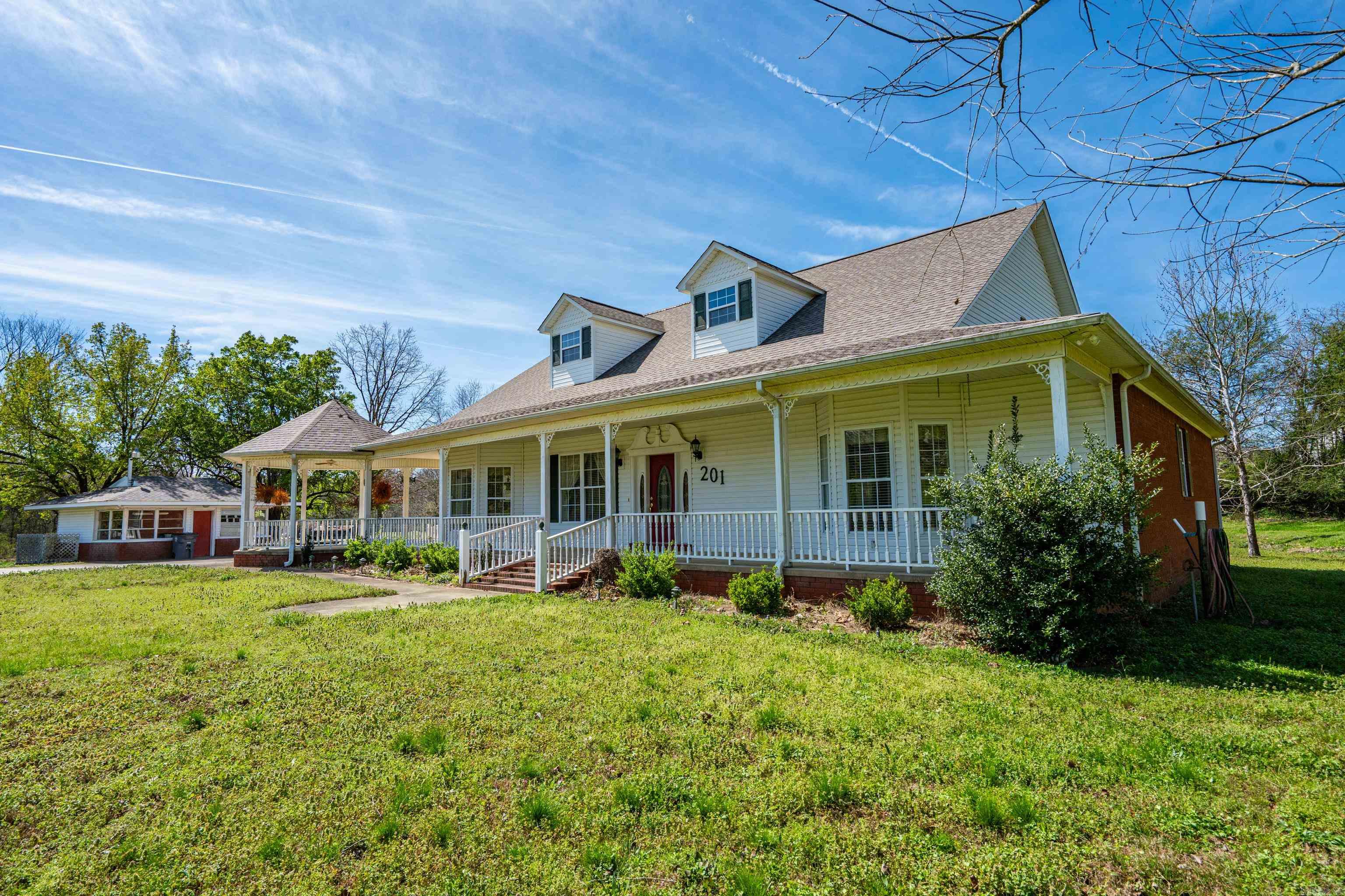 201 Green Willow Lane