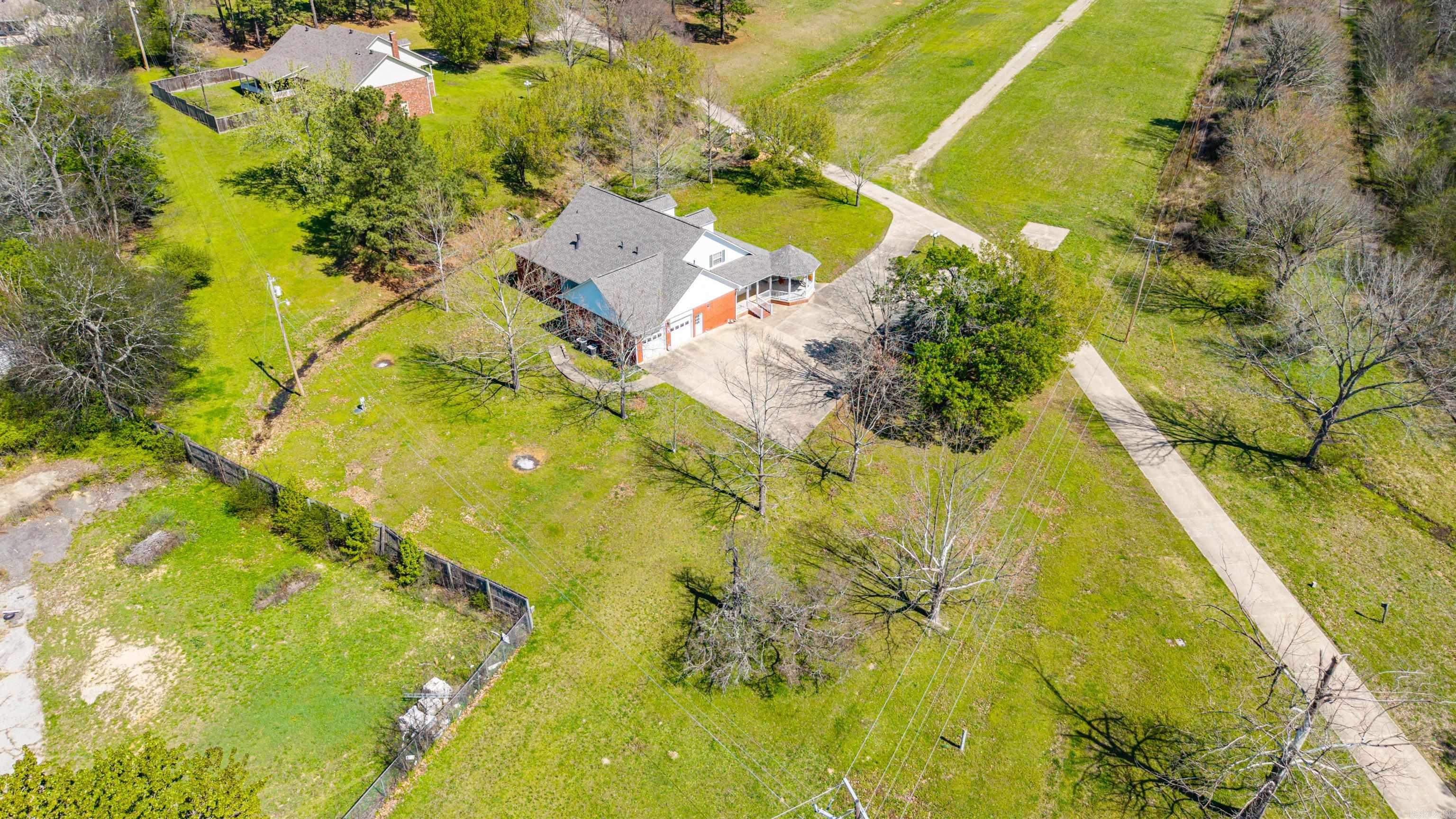 201 Green Willow Lane