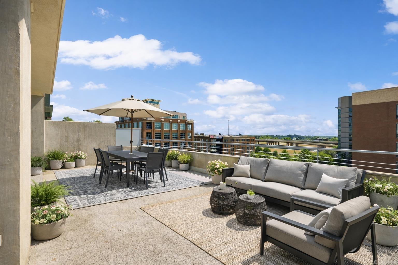 315 Rock Street Unit: #611