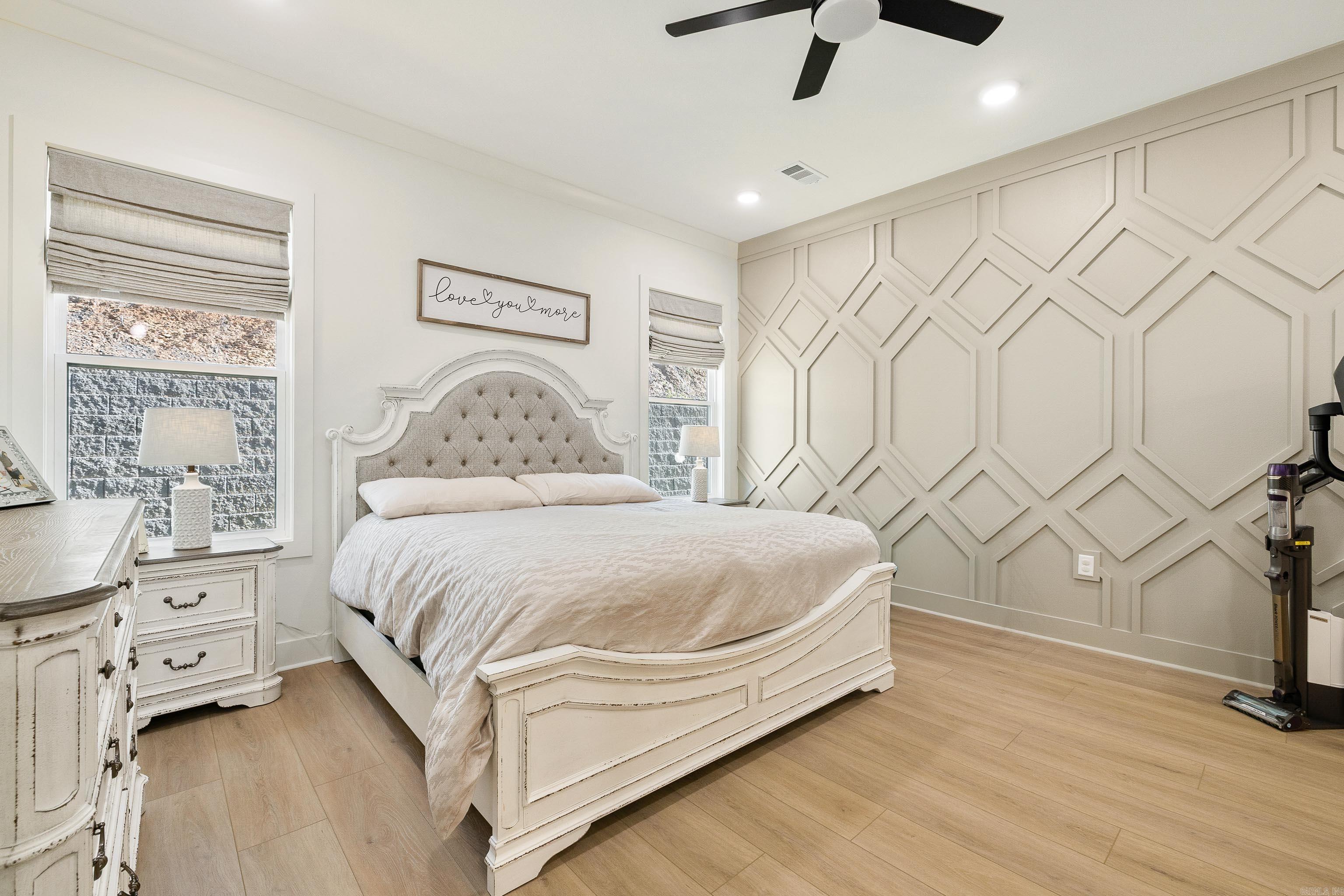 915 Valley Creek