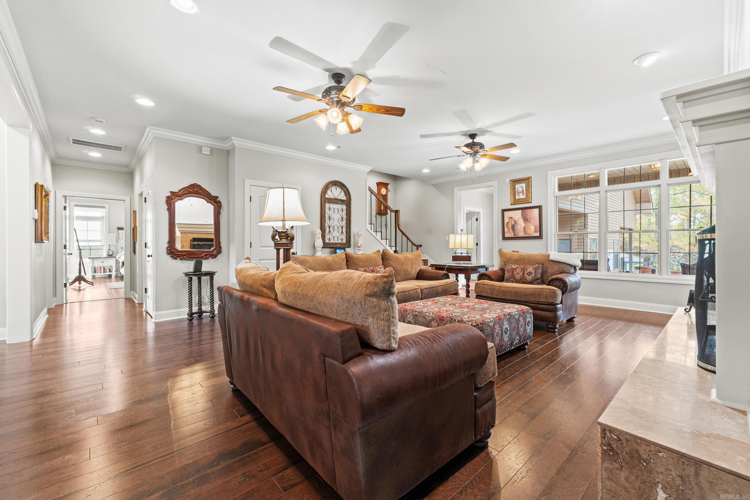 1919 Tudor Loop