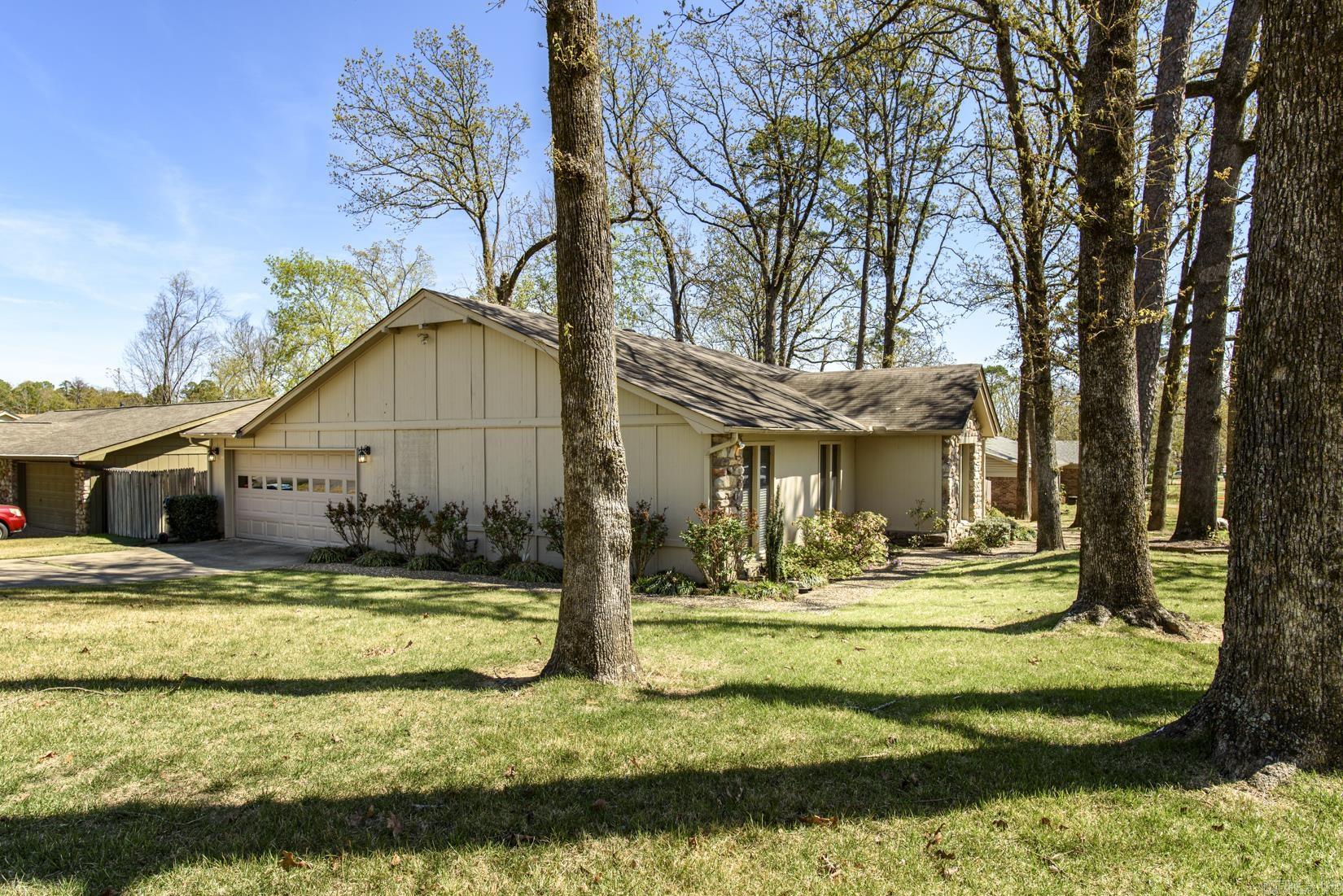 11922 Pleasant Tree Drive